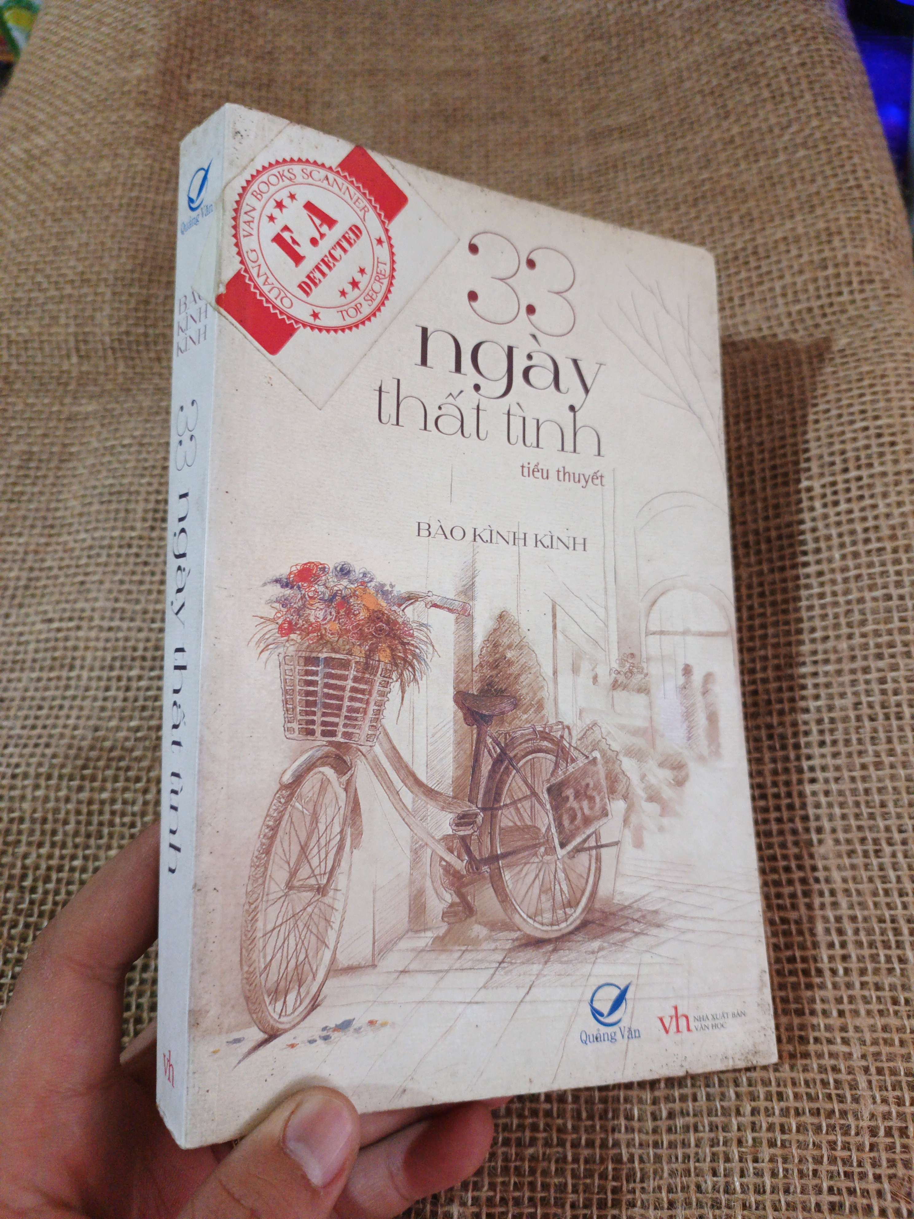 33 ngày thất tình - Bào Kình Kình 2013 mới 80% ố(Light Novel) HLSC2404 (NSX)