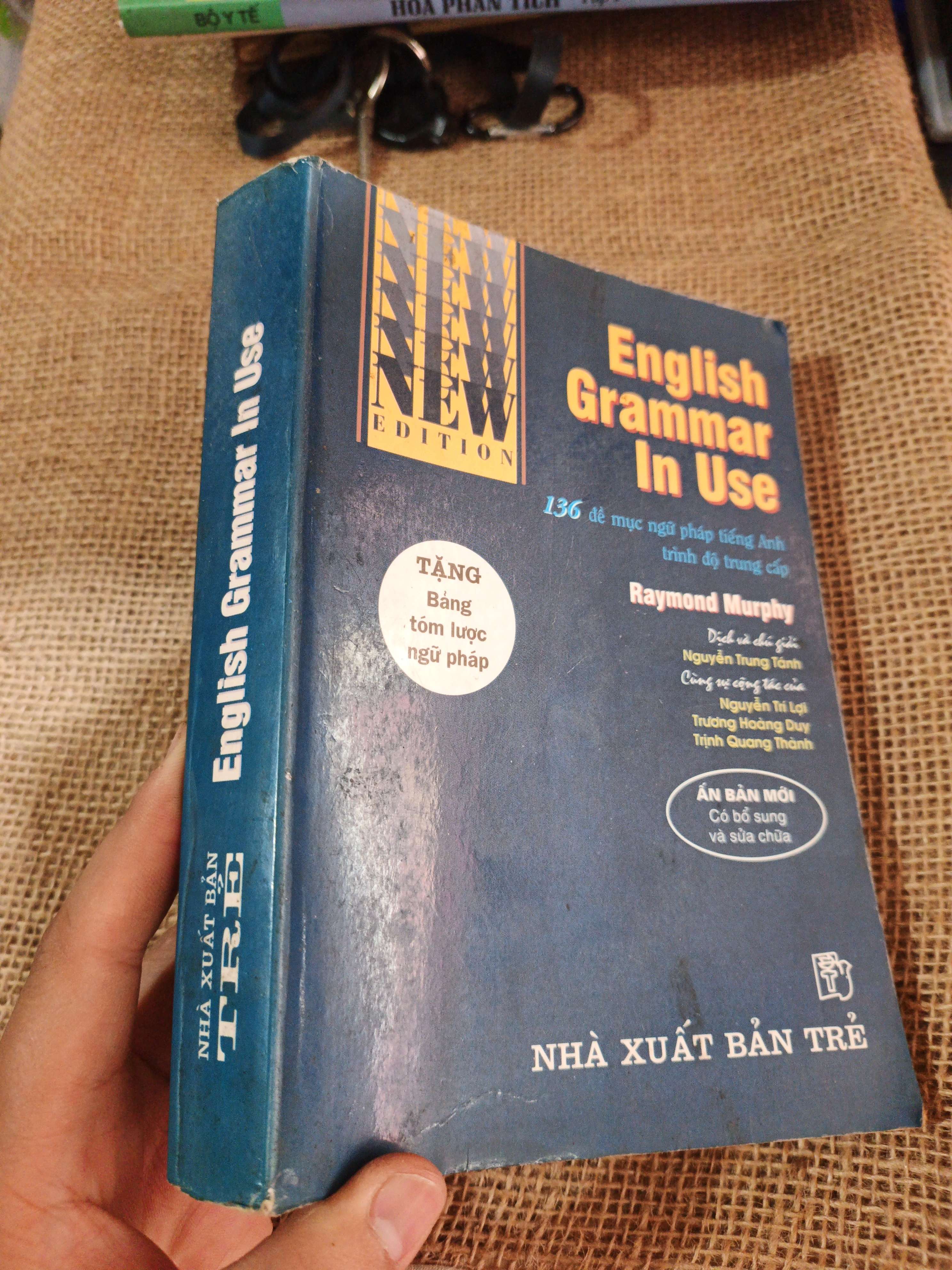 English Grammar In Use BASIC GRAMMAR in use Title not found 2004 mới 80%(Sách tự học tiếng Anh) HLSC2404 (NSX)