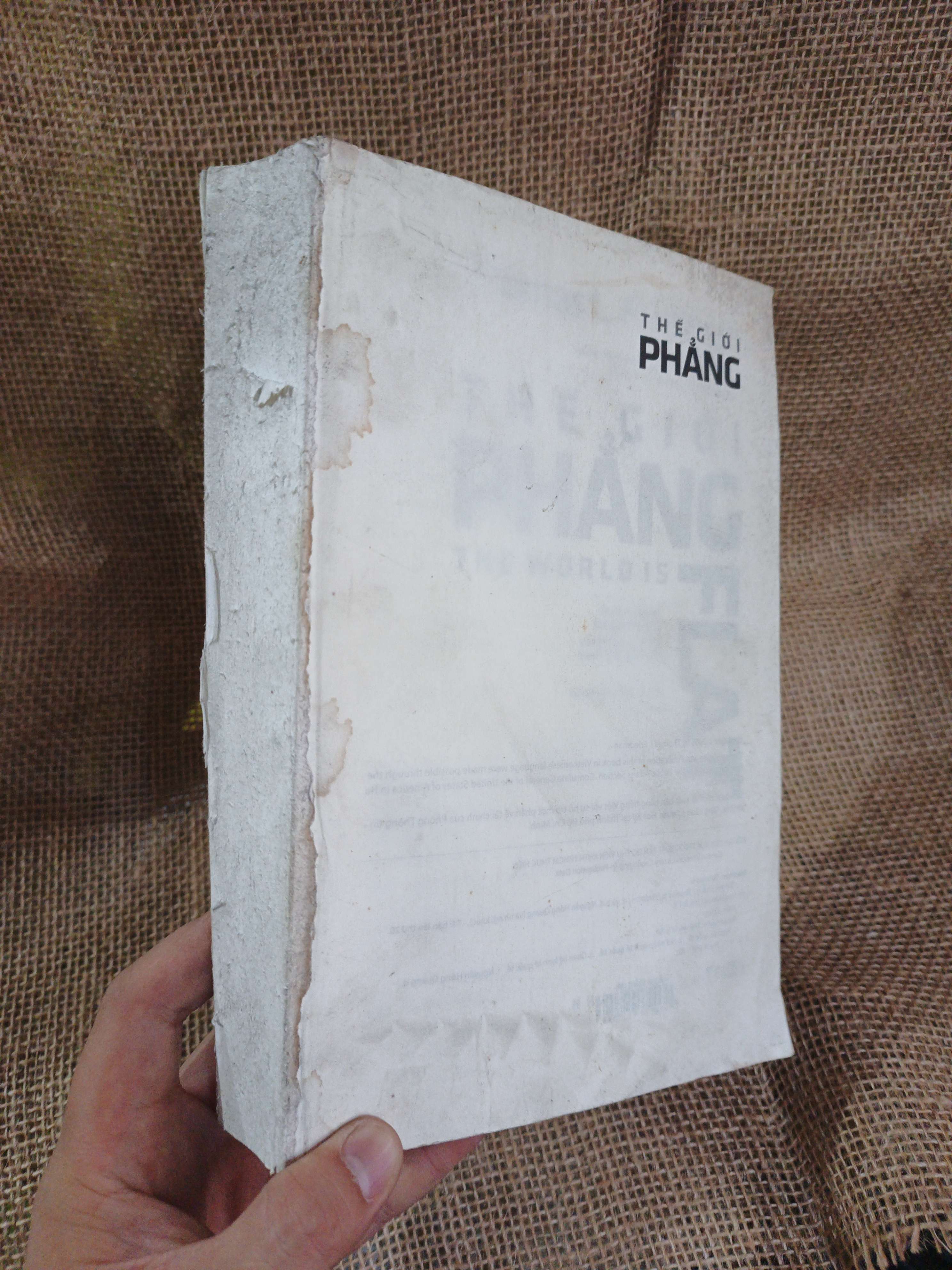 Thế giới phẳng mất bìa (Lịch sử thế giới) HLSC2404