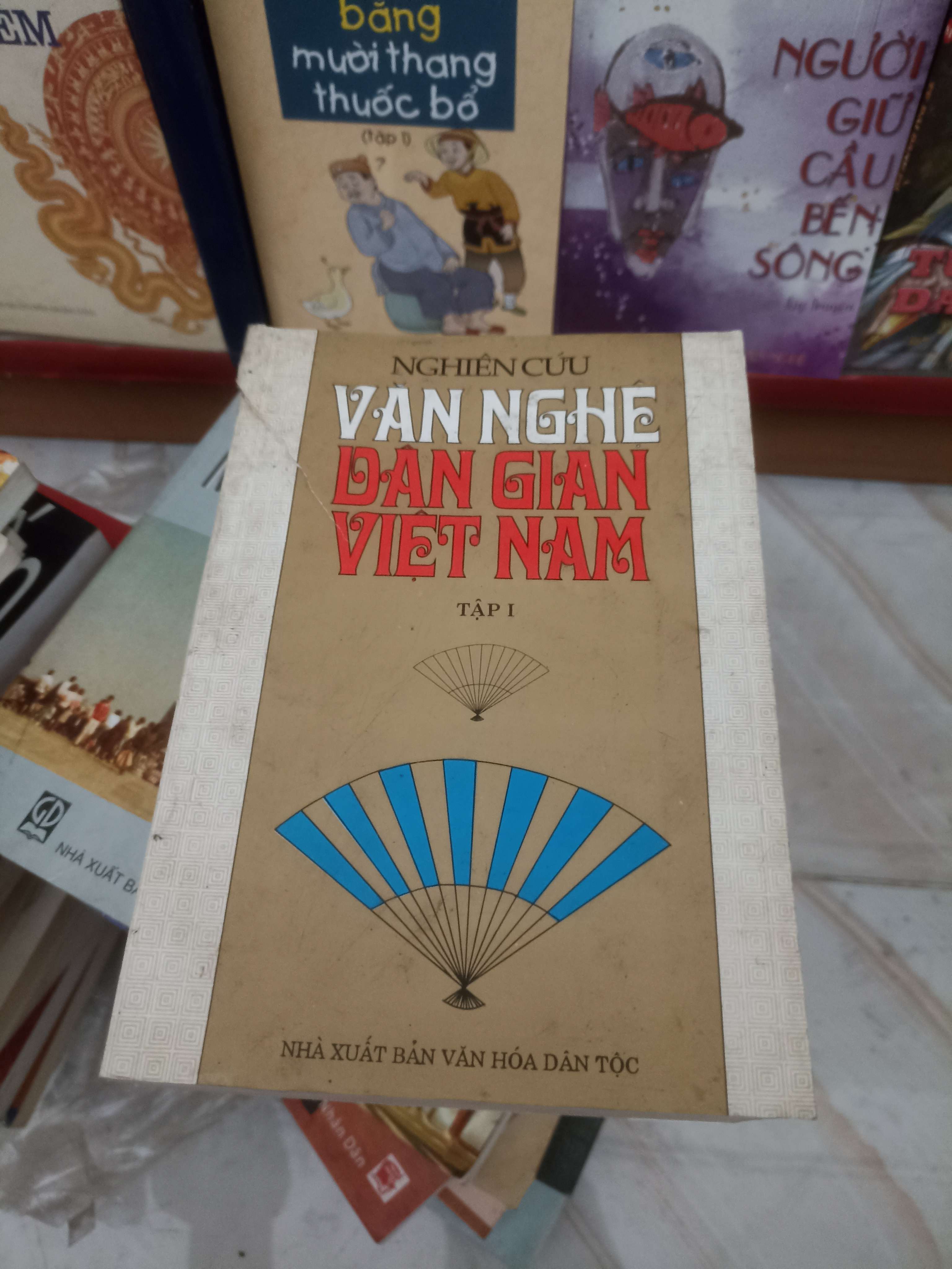 Nghiên cứu Văn Nghệ dân gian Việt Nam 1 (Sách chuyên khảo, khảo cứu) VAVO