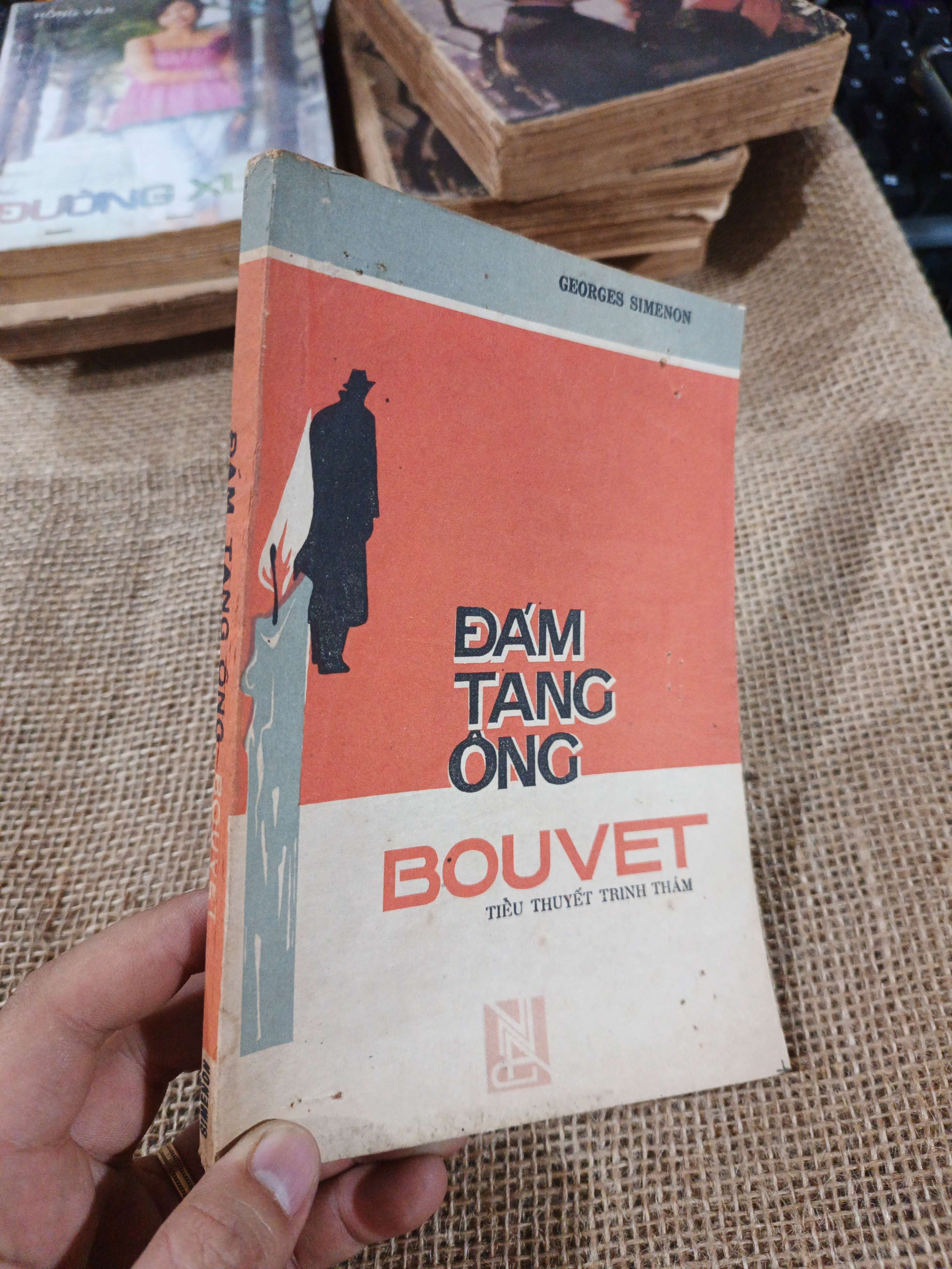 Đám tang ông Bouvet - Geogre Simeson 1986 mới 80% ố (Văn học nước ngoài) HLSC2404 (NSX)