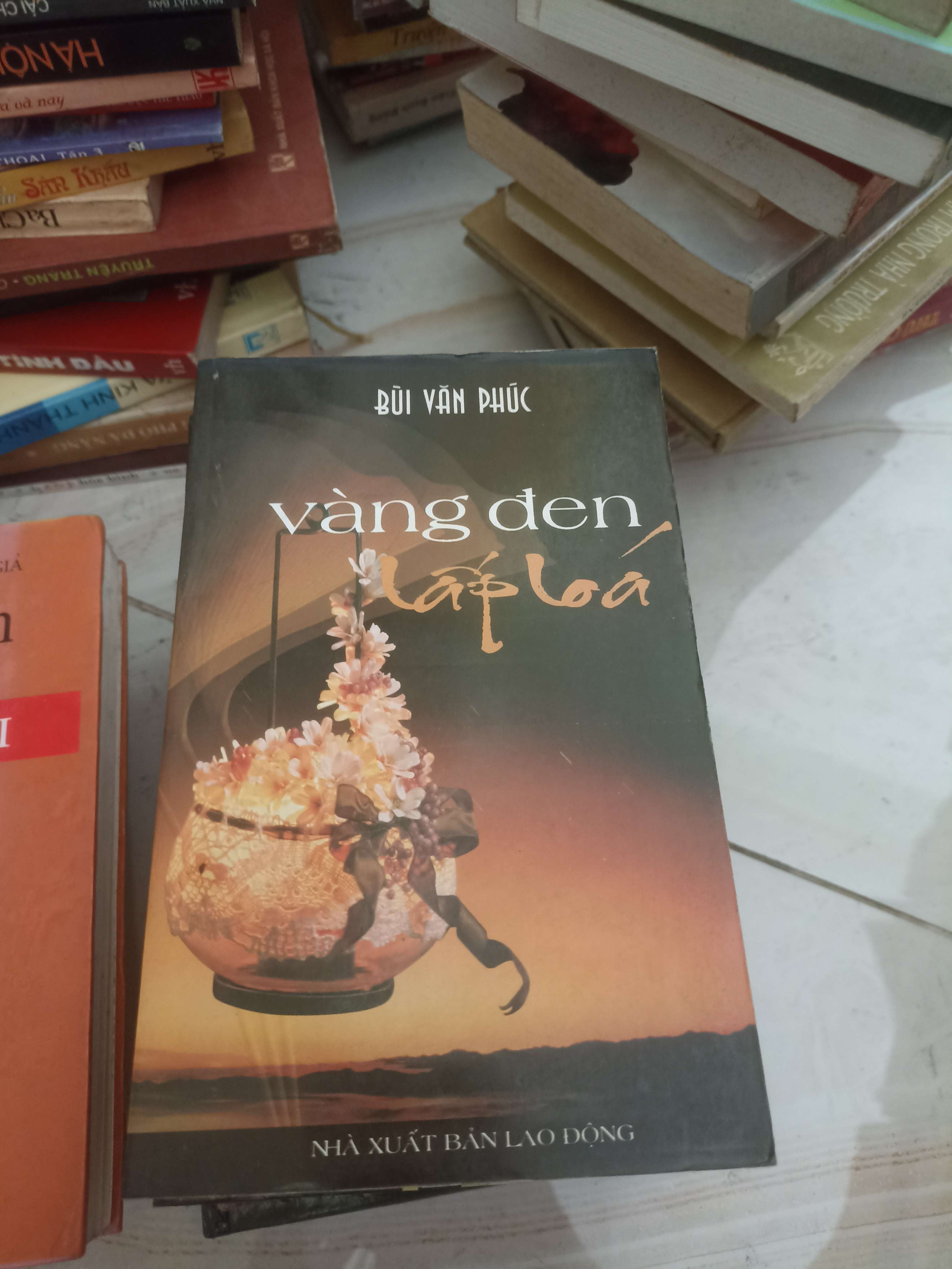 Vàng đen lấp lóa - Bùi Văn Phúc (Văn học Việt Nam) VAVO