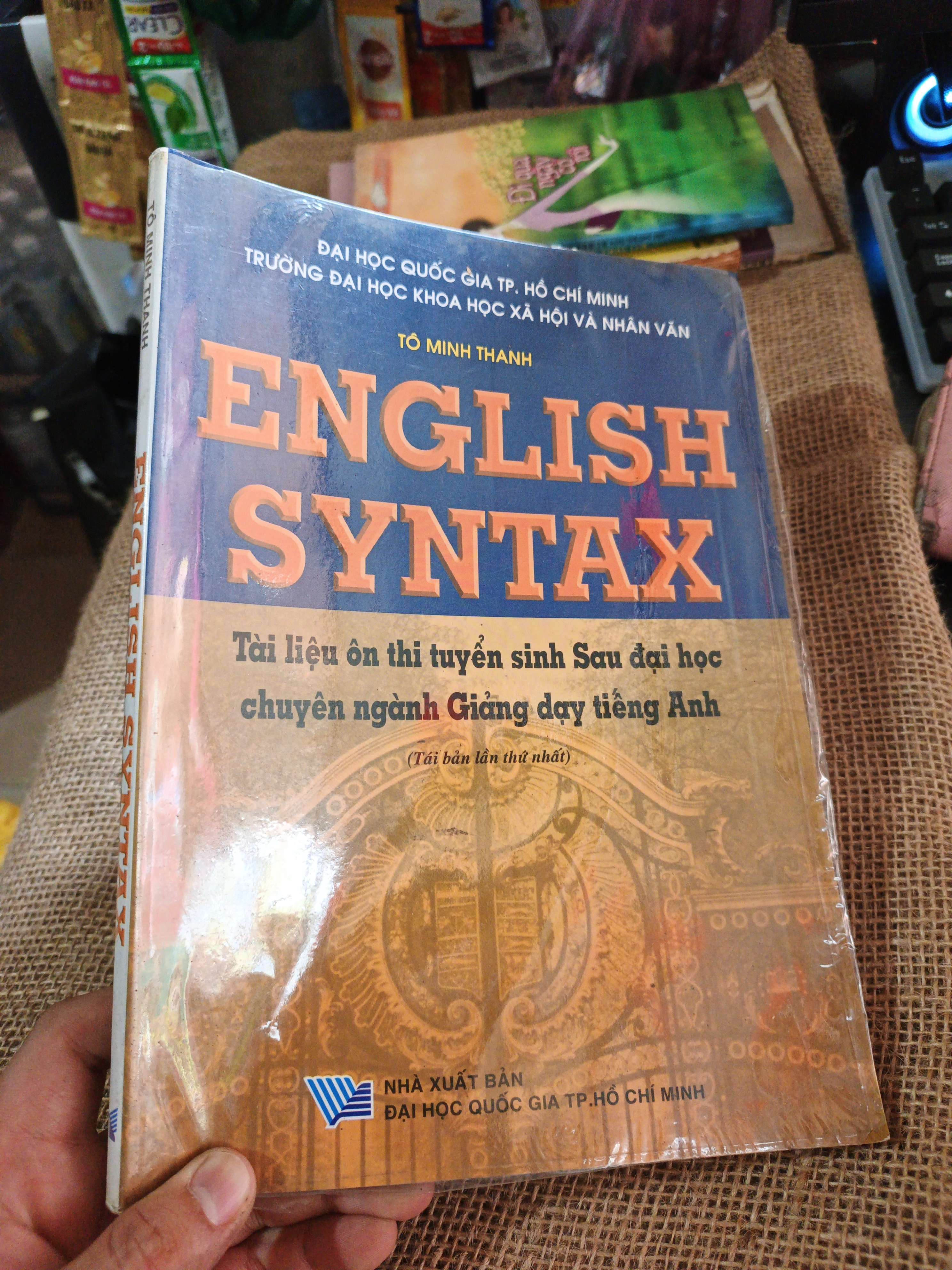 ENGLISH SYNTAX 2011 mới 80%(Sách tự học tiếng Anh) HLSC2404 (NSX)