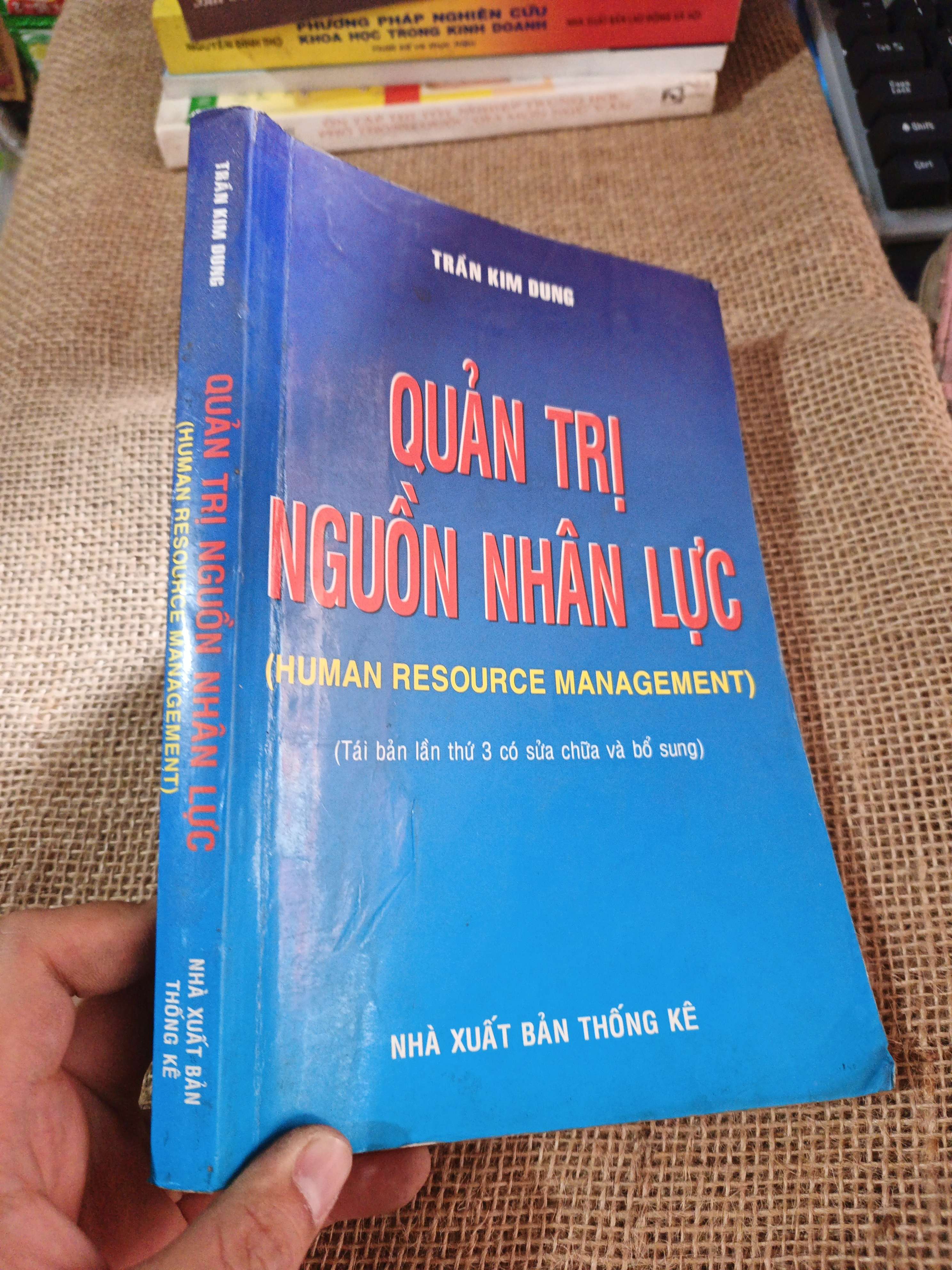 QUẢN TRỊ NGUỒN NHÂN LỰC 2003 mới 80% ố mốc(Giáo trình đại học - cao đẳng) HLSC2404 (NSX)