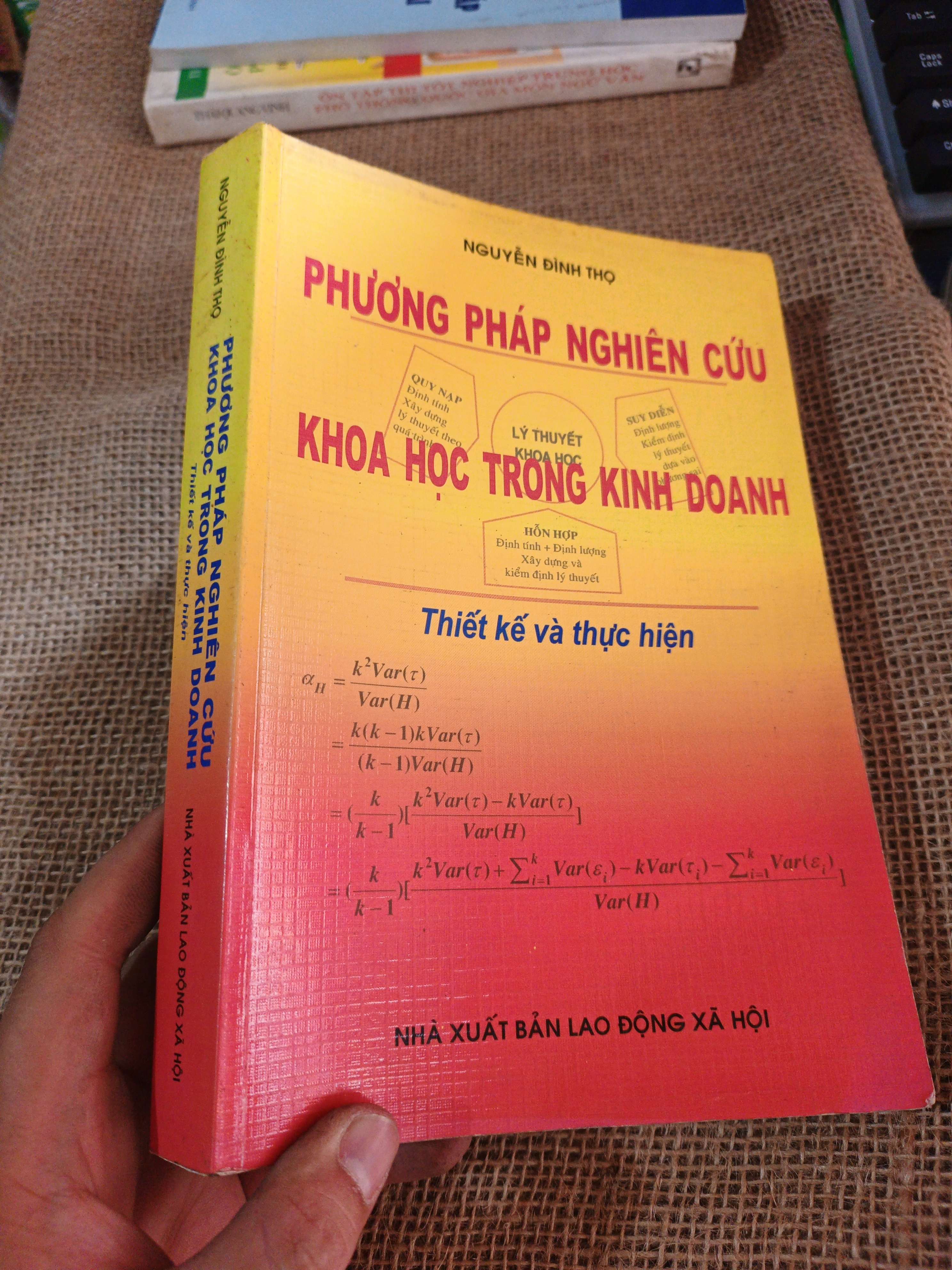 PHƯƠNG PHÁP NGHIÊN CỨU KHOA HỌC TRONG KINH DOANH QUẢN TRỊ KINH DOANH Title not found 2012 mới 80%(Sách kinh tế - tài chính - chứng khoán) HLSC2404 (NSX)