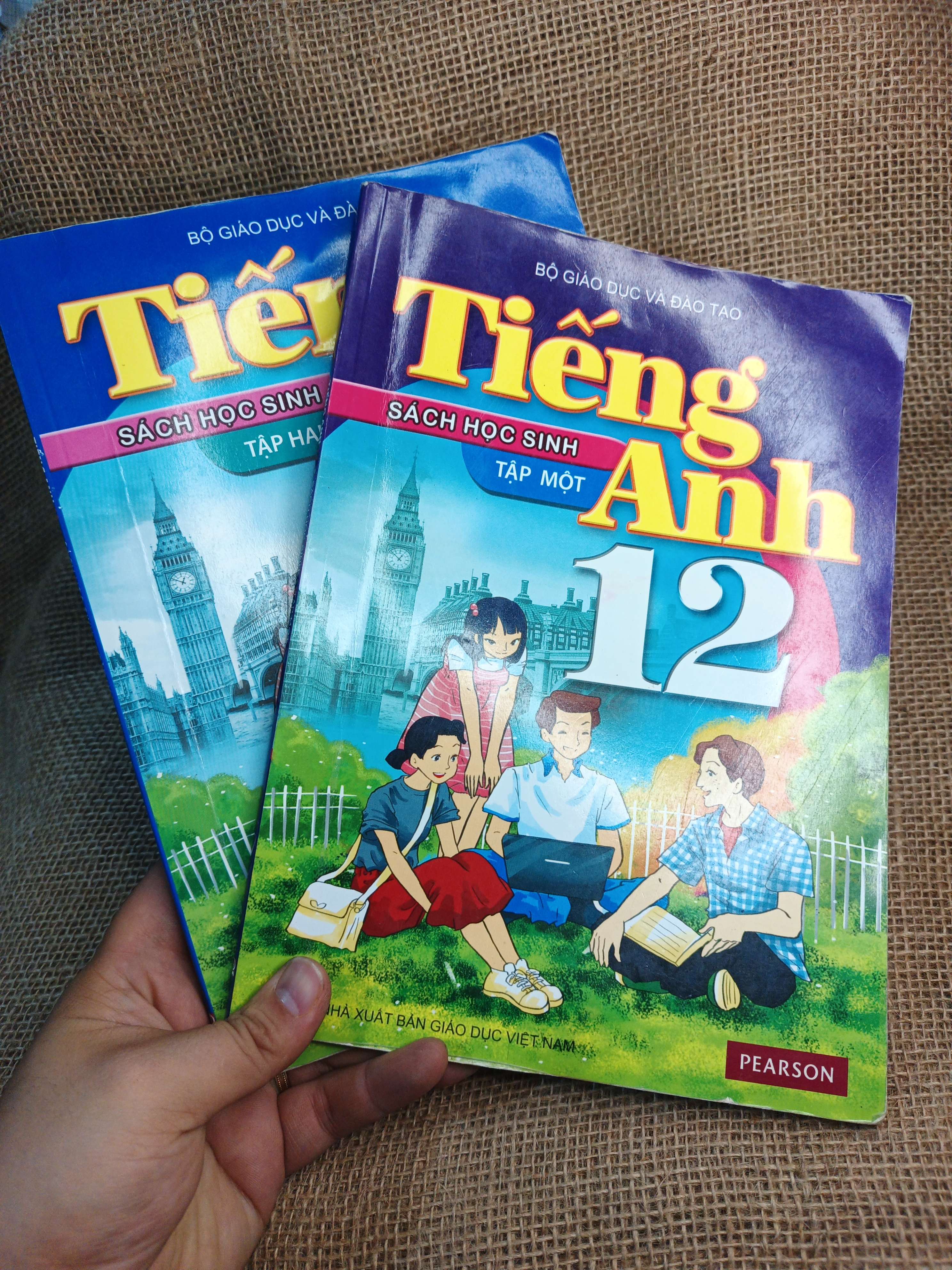 Tiếng anh 12 (Sách học sinh) 2021 mới 80% (Sách giáo khoa - giáo trình) HCM060526