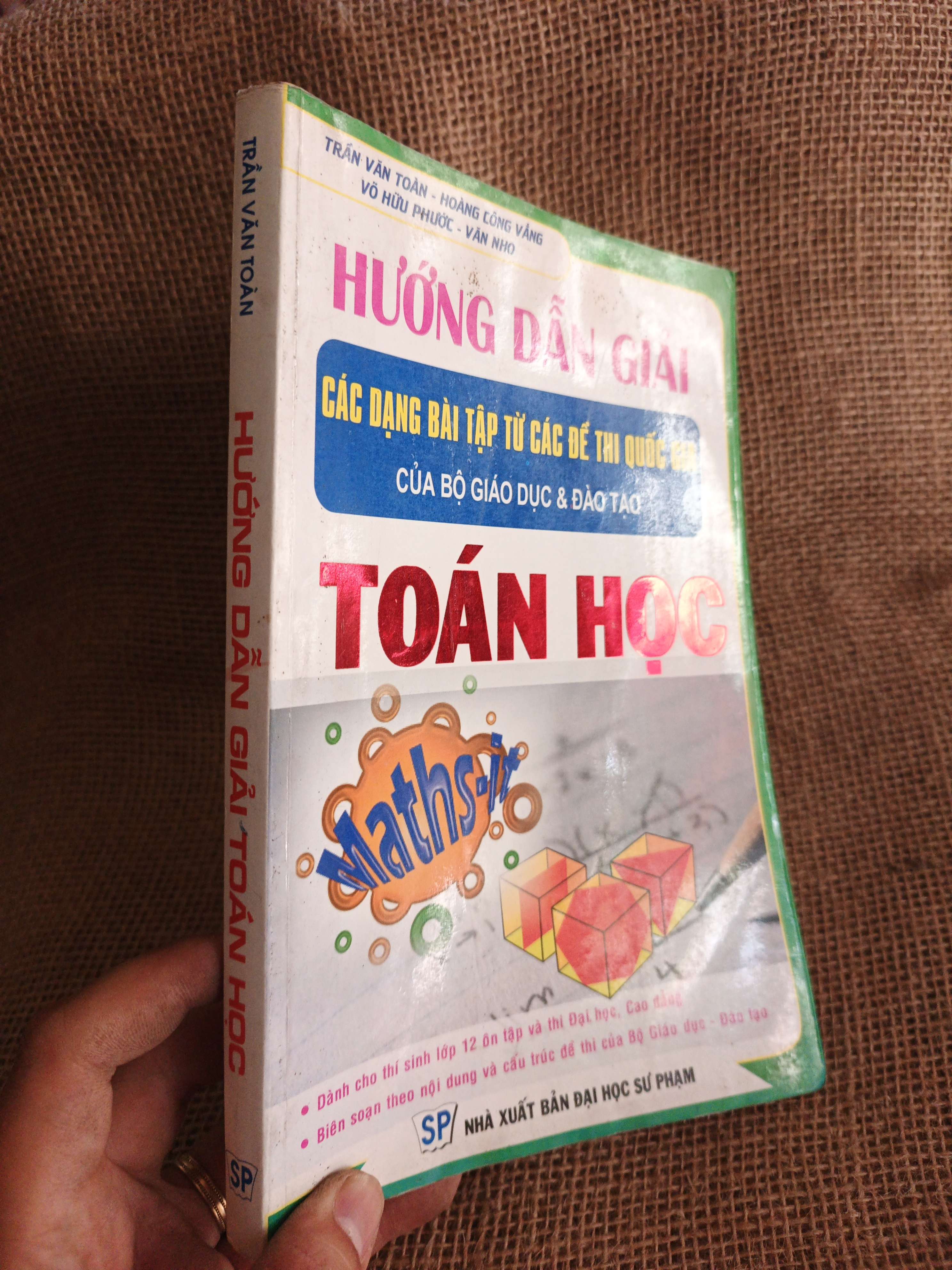 Hướng dẫn giải các dạng bài tập từ đề thi quốc gia môn Toán học 2010 mới 80% ẫm (Sách giáo khoa - giáo trình) HCM060526