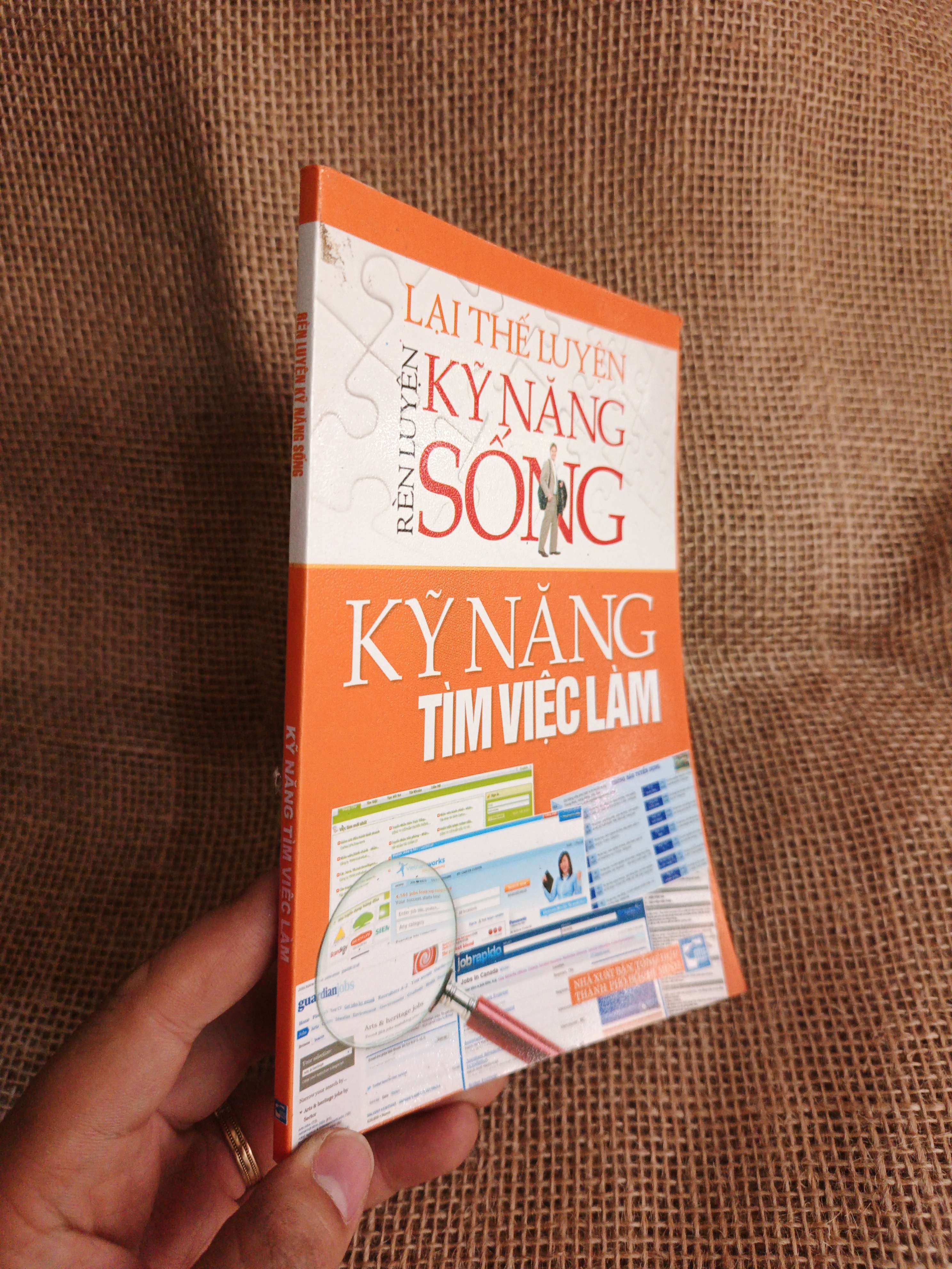 Rèn luyện kỹ năng sống: Kỹ năng tìm việc làm 2011 mới 80% (Kỹ năng sống) HCM060526 (NSX)