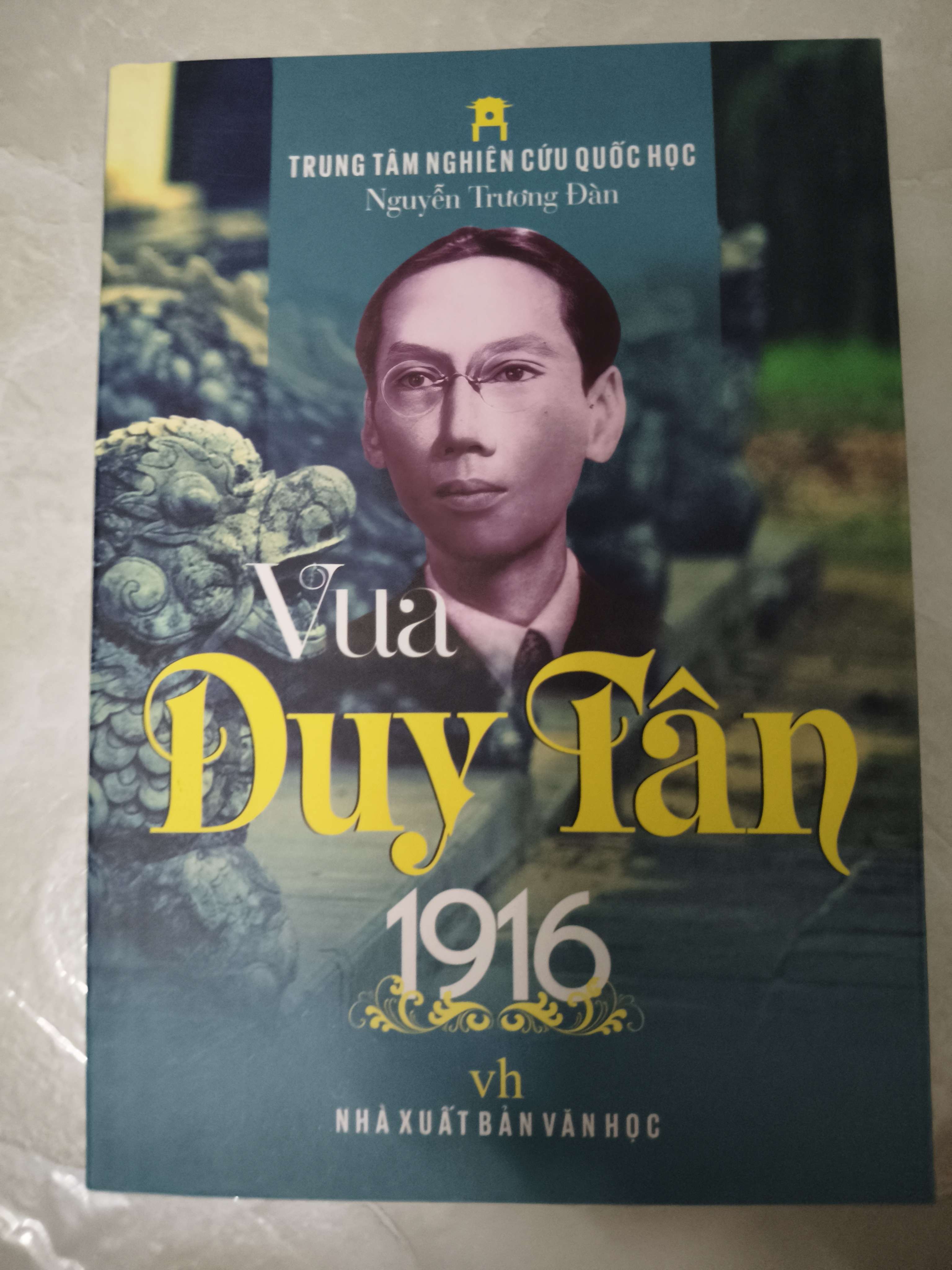 Vua duy tân 1916 - 2014 - 317 trang (Lịch sử Việt Nam) ANTQ060526