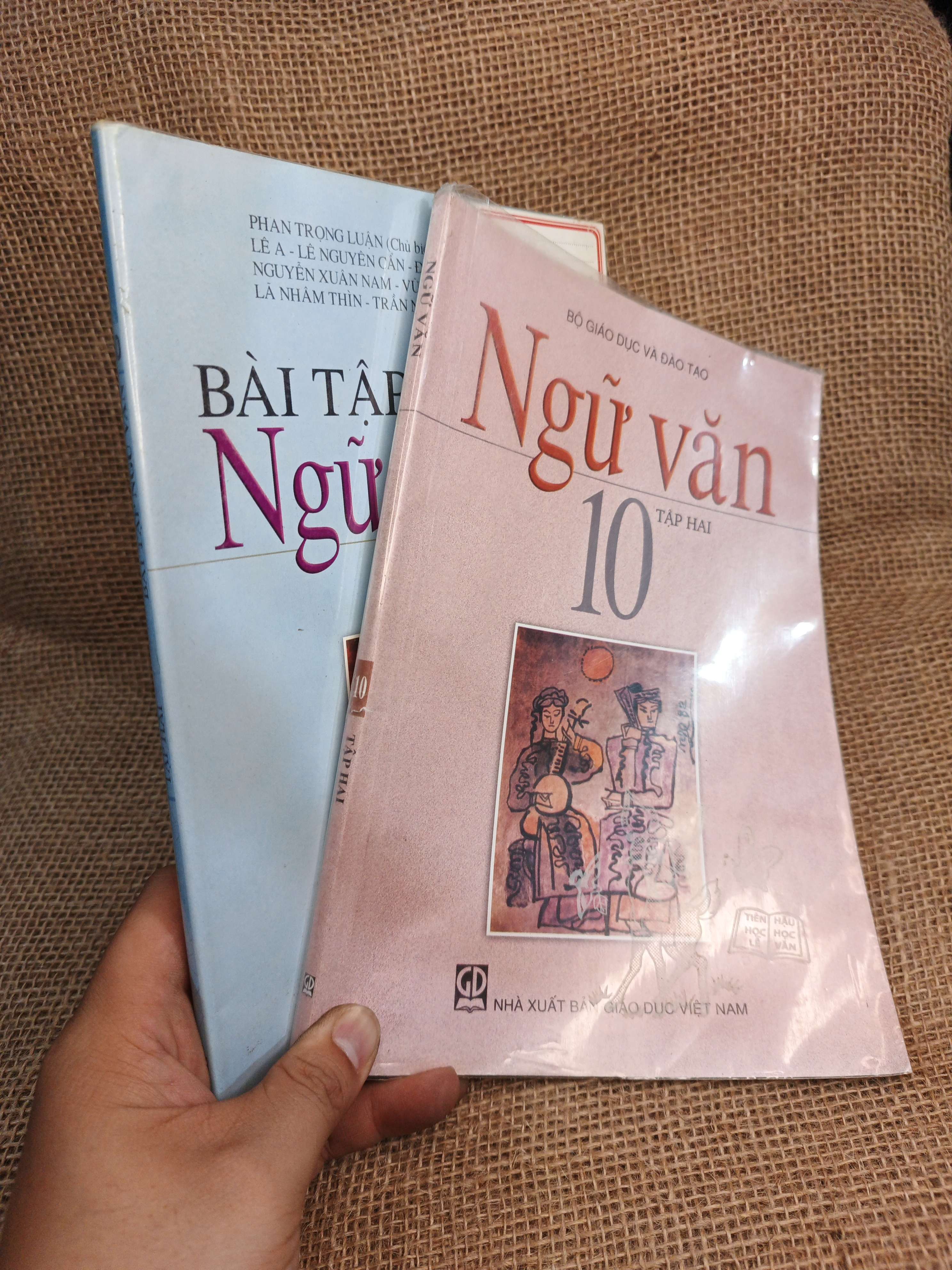 Combo Ngữ Văn và Bài tập Ngữ Văn 10 tập hai 2020 mới 80% (Sách giáo khoa - giáo trình) HCM060526