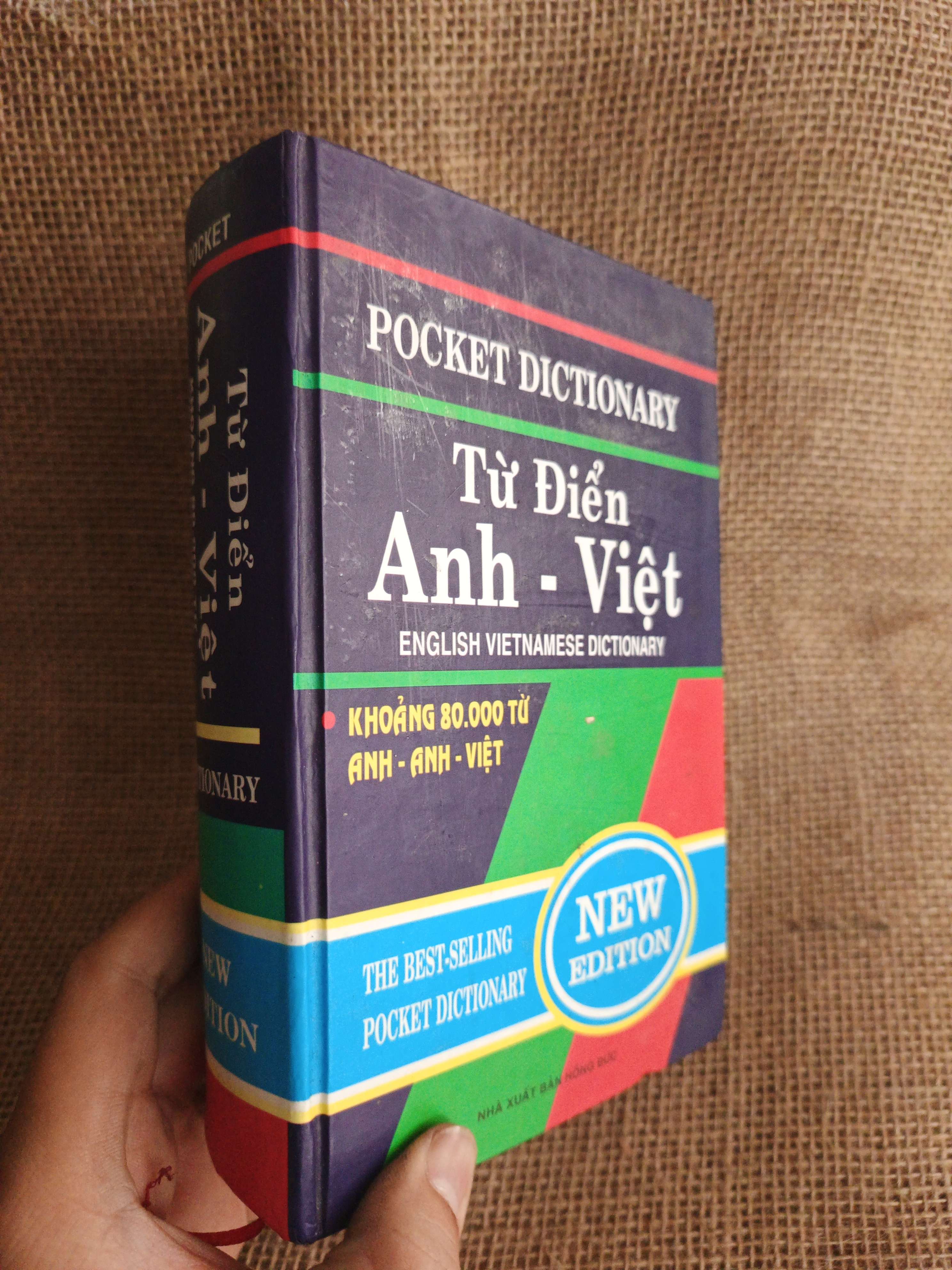 Từ điển Anh Việt: khoảng 80.000 từ Anh Anh Việt 2010 mới 80% ẫm (Từ điển) HCM060526