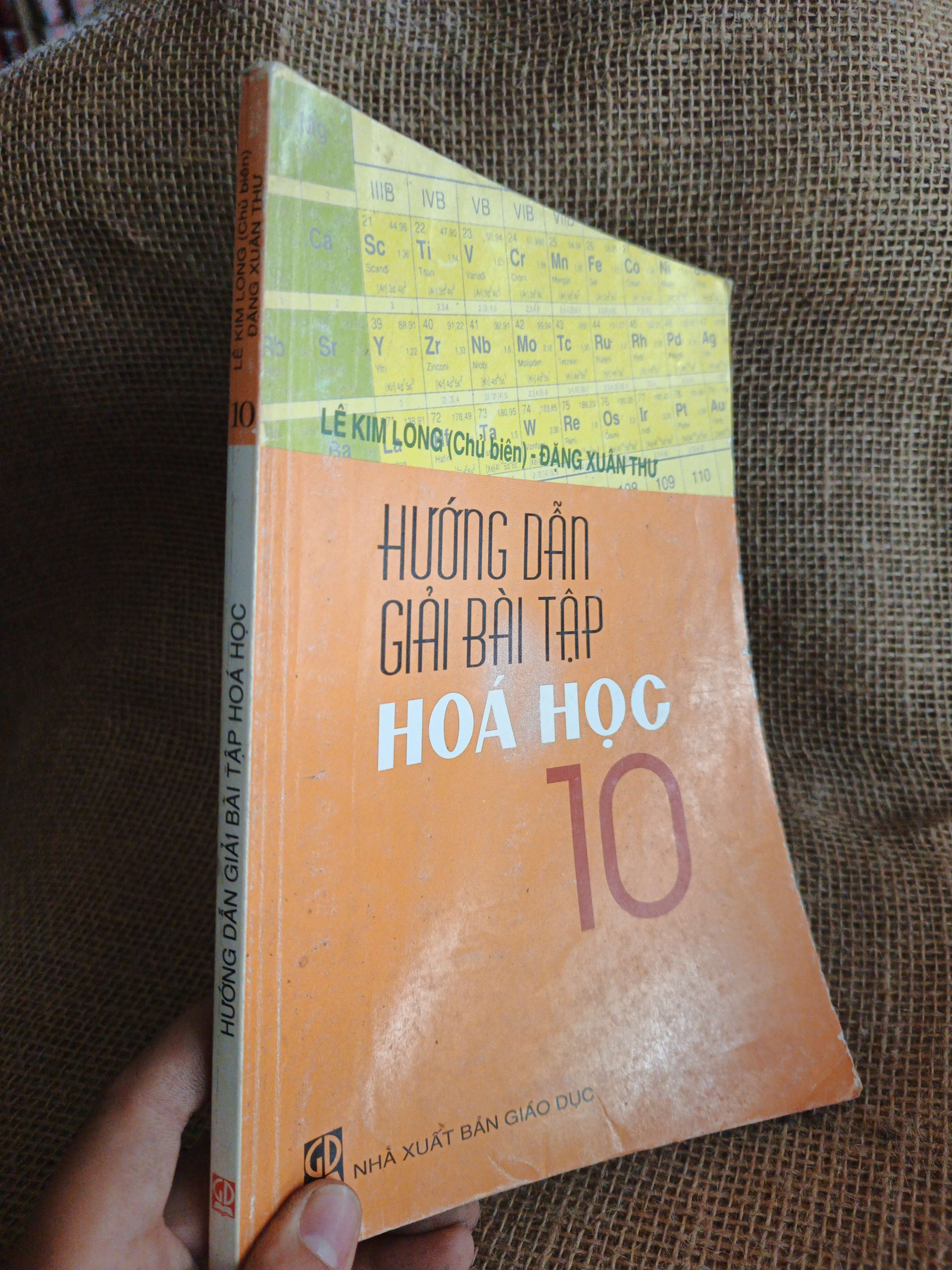 Hướng dẫn giải bài tập Hoá Học 10 2006 mới 80% (Sách giáo khoa - giáo trình) HCM060526