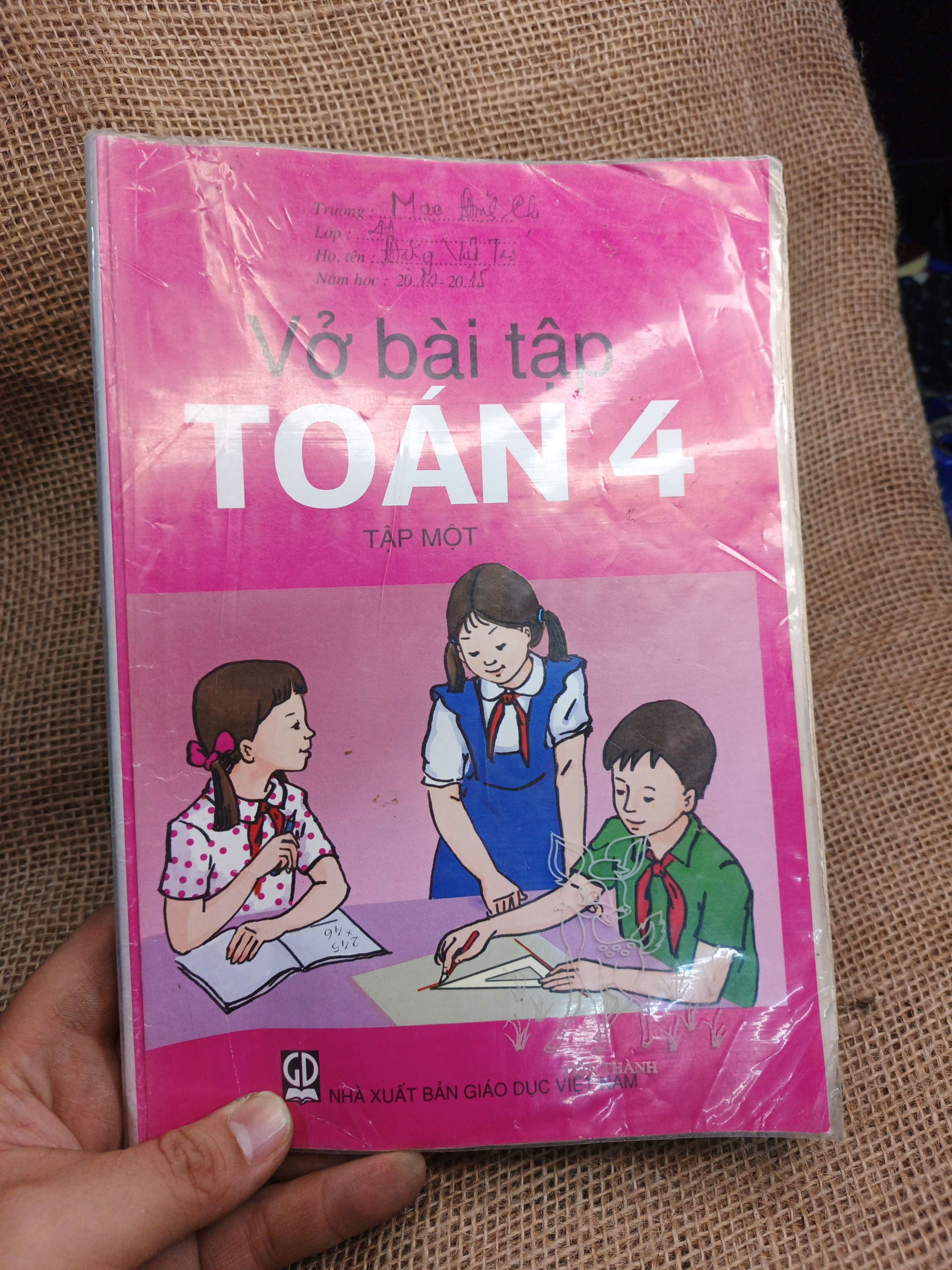 Vở bài tập toán 4 tập một 2014 mới 80% (Sách giáo khoa - giáo trình) HCM060526