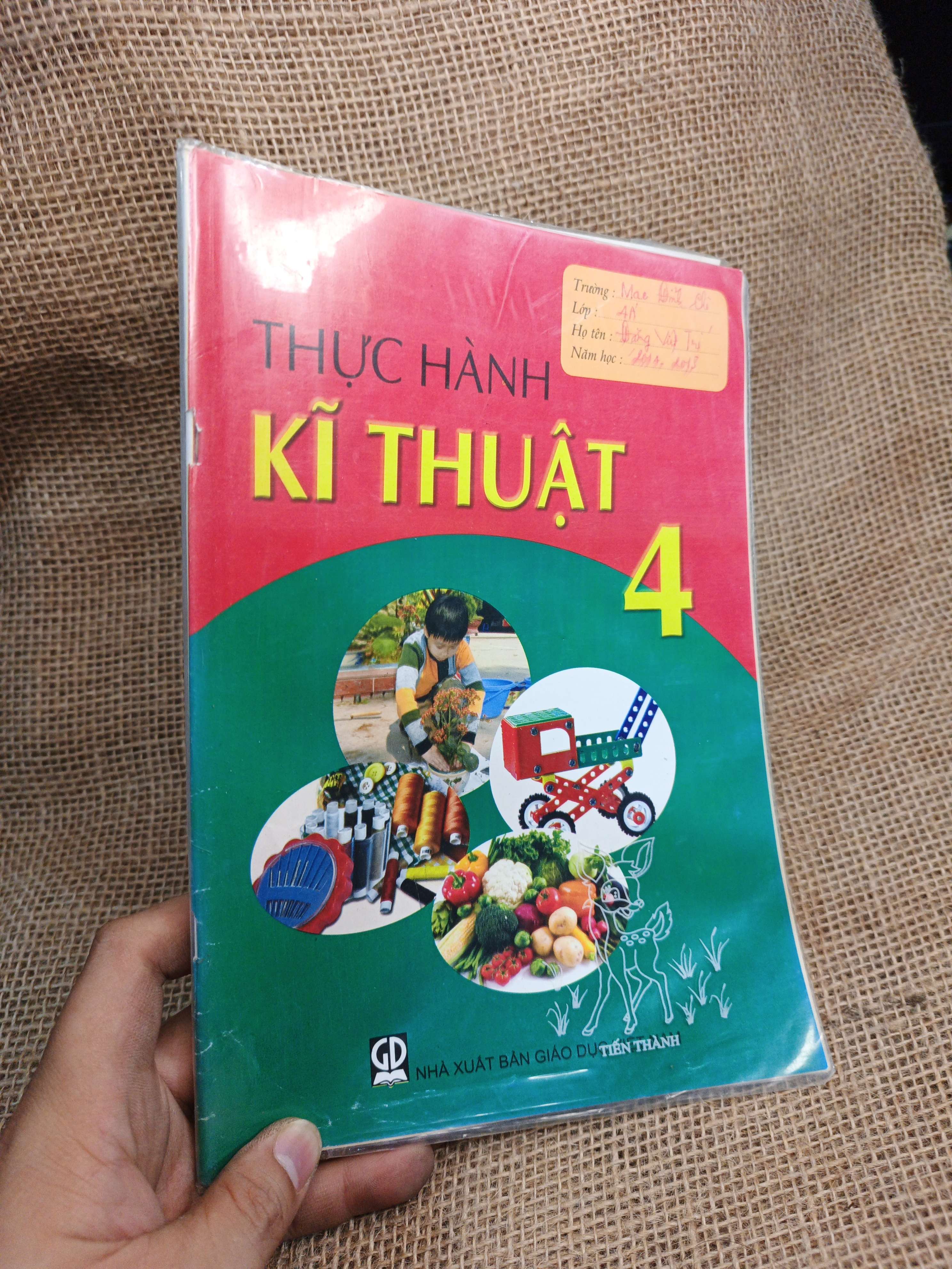 Thực hành kĩ thuật 4 2014 mới 80% (Sách giáo khoa - giáo trình) HCM060526