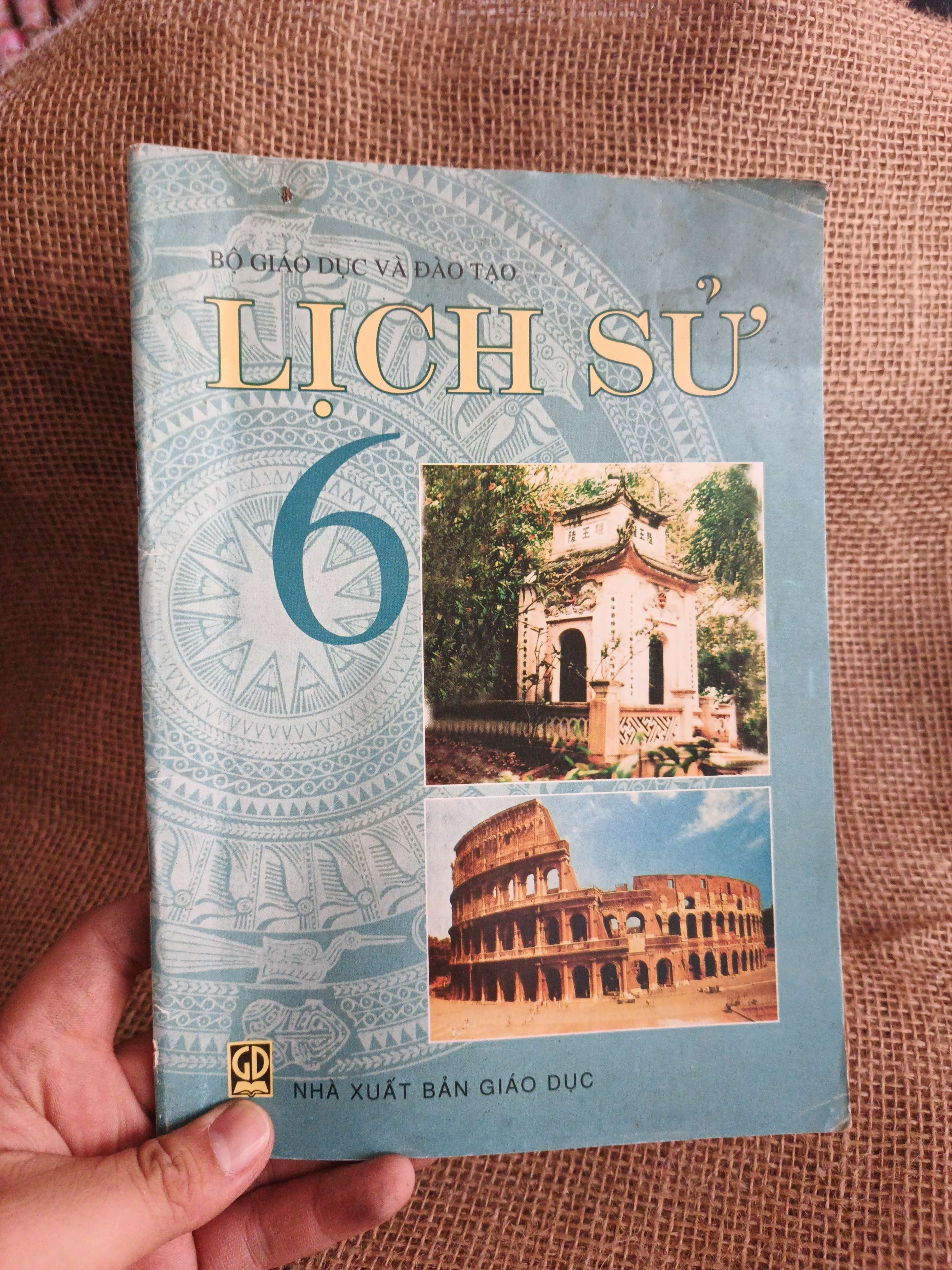 Lịch sử 6 2004 mới 90% (Sách giáo khoa - giáo trình) HCM060526