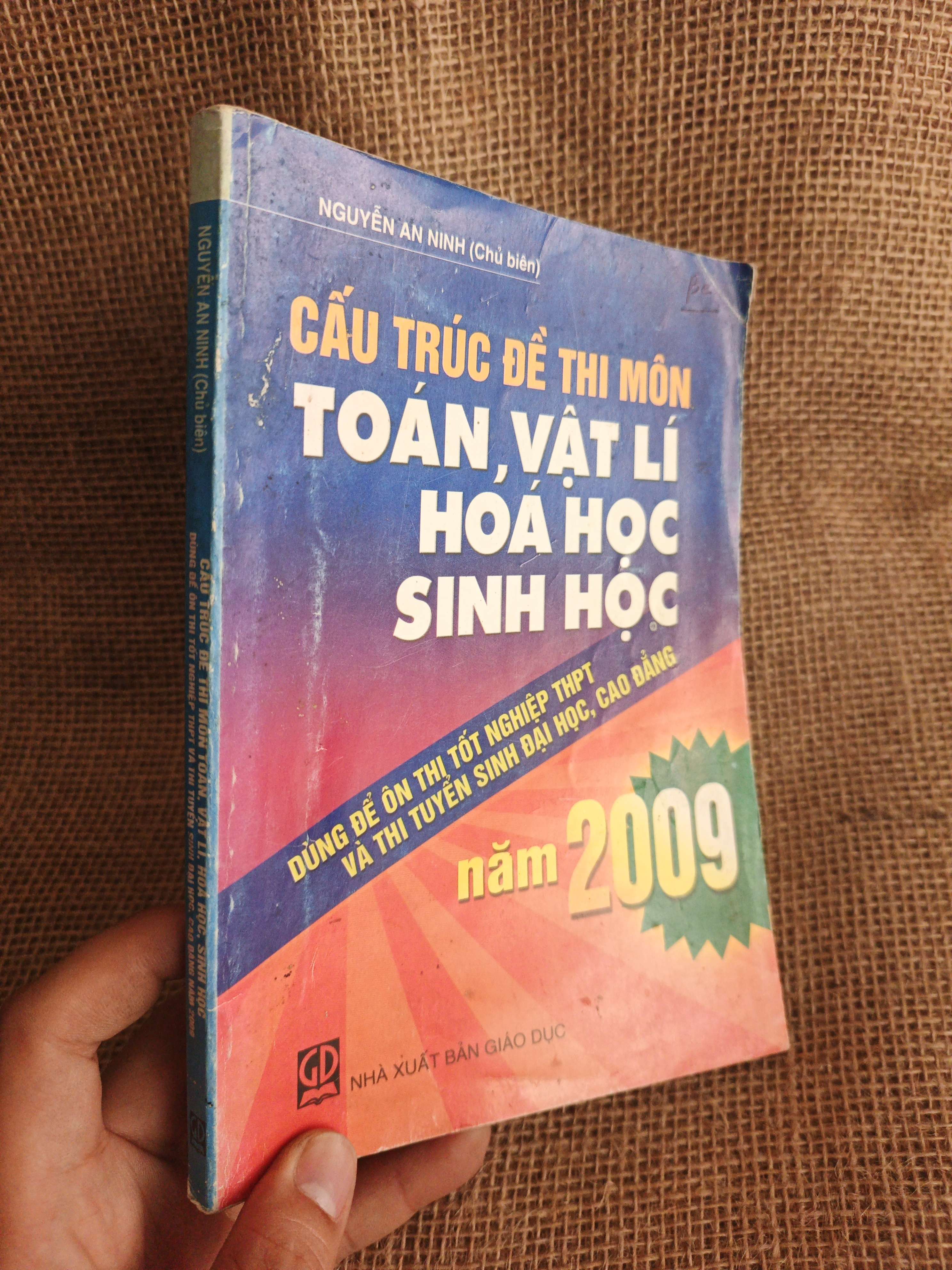 Cấu trúc đề thi môn toán, vật lí, hoá học, sinh học năm 2009 2008 mới 80% (Sách giáo khoa - giáo trình) HCM060526
