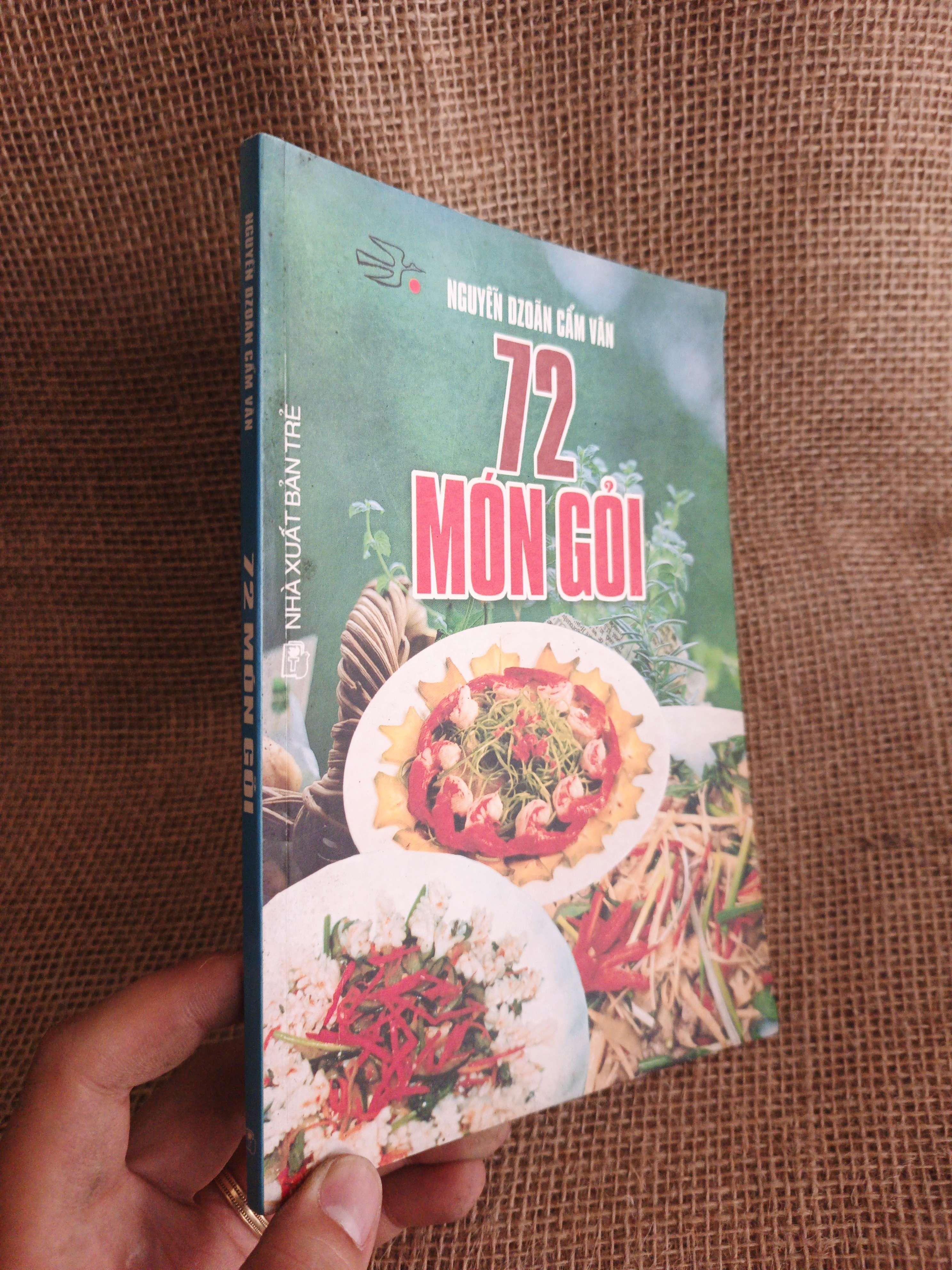 72 món gỏi 2005 mới 80% (Sách kiến thức tổng hợp) HCM060526 (NSX)