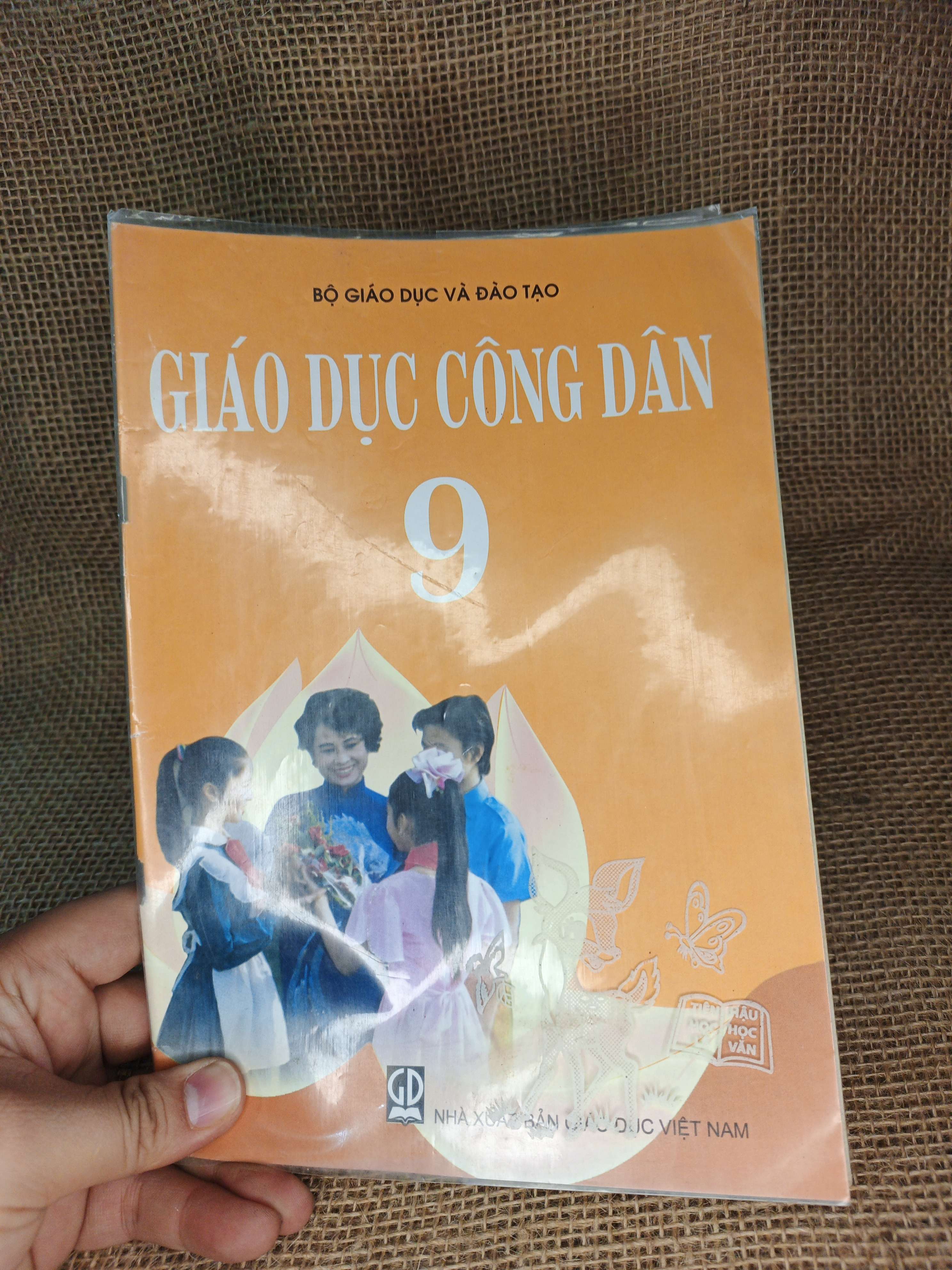 Giáo dục công dân 9 2019 mới 80% (Sách giáo khoa - giáo trình) HCM060526