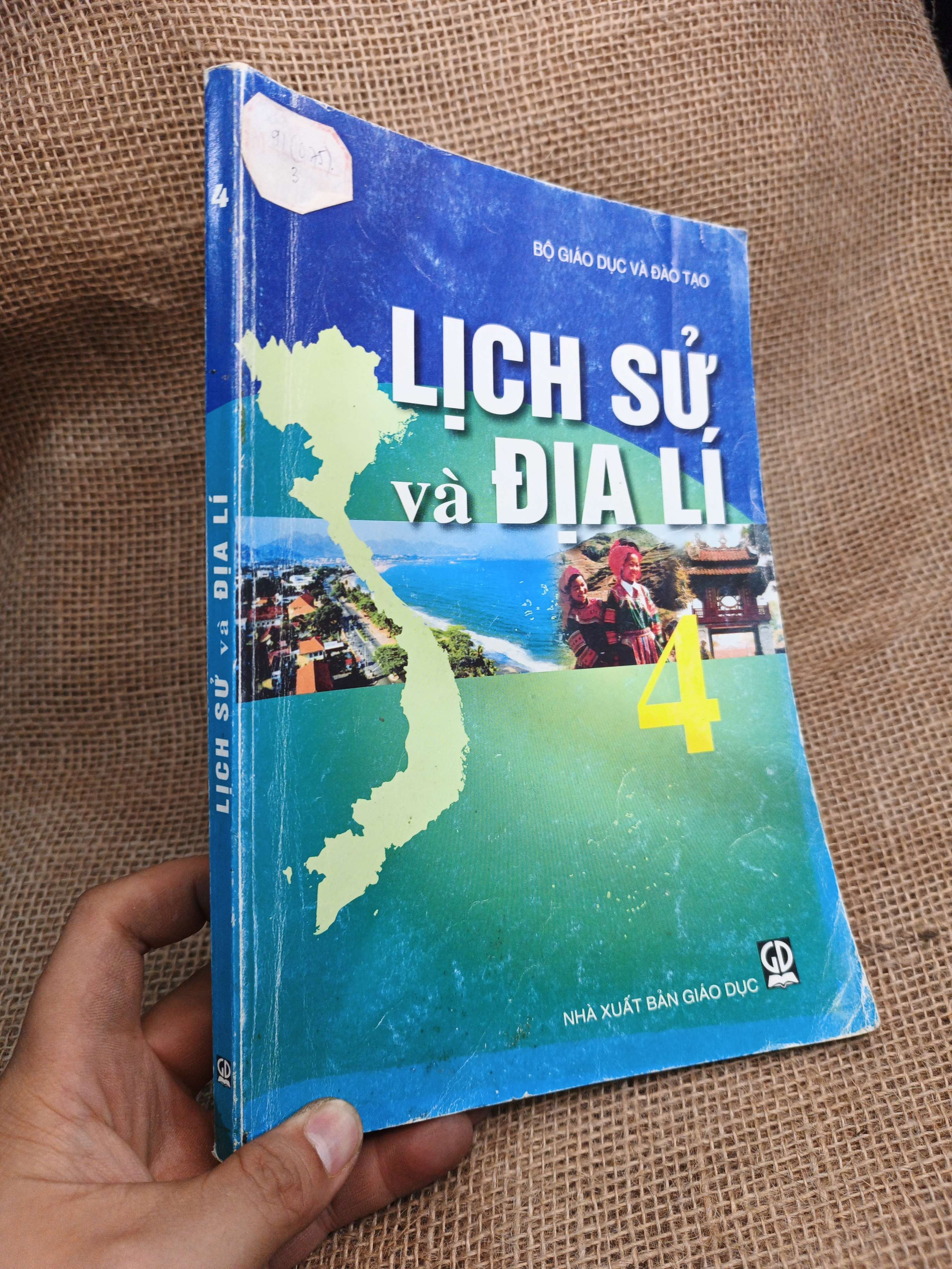 Lịch sử và Địa lí 4 2005 mới 80% (Sách giáo khoa - giáo trình) HCM060526