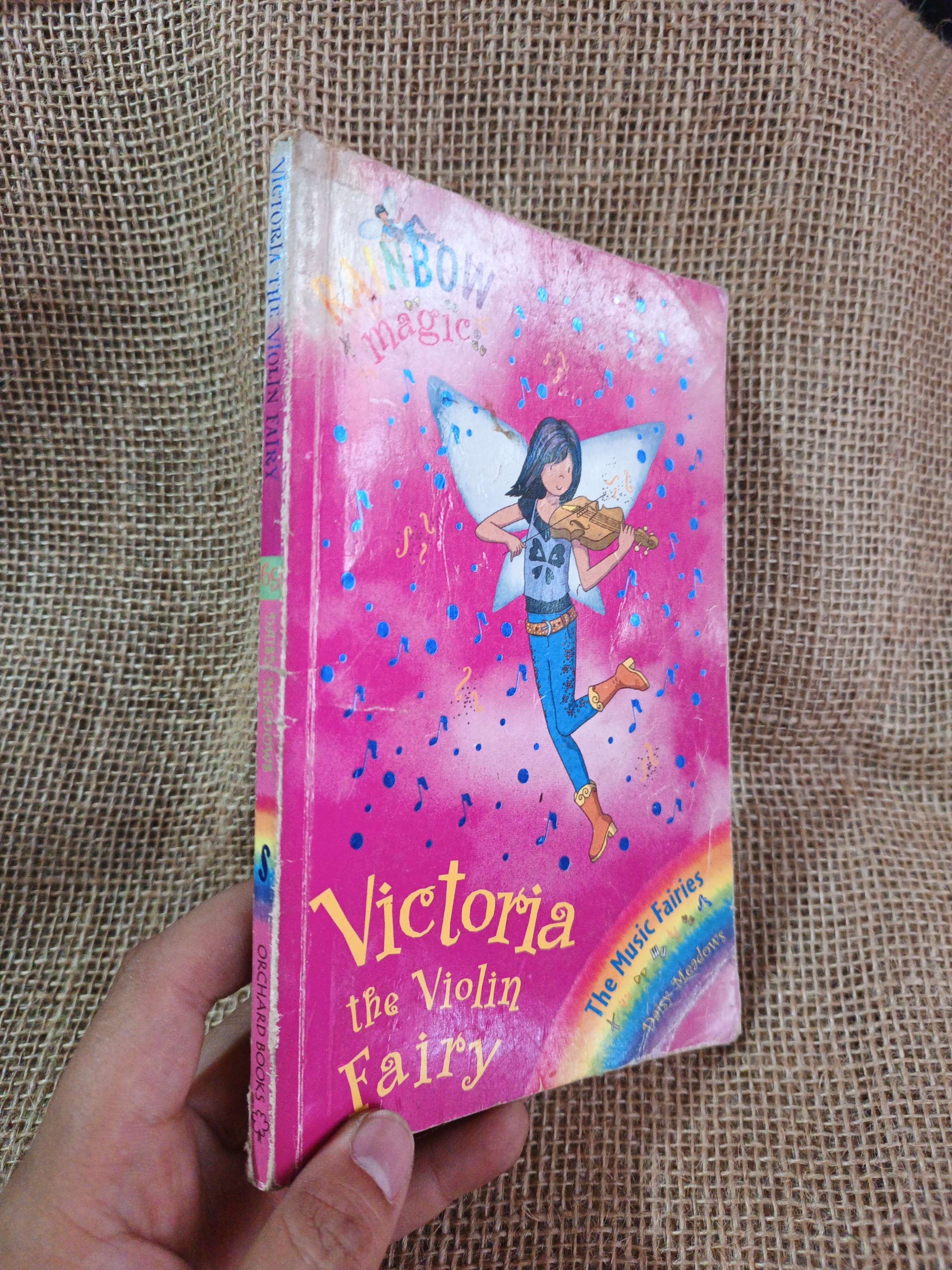 Victoria the Violin Fairy mới 80% (Sách ngoại) HCM060526