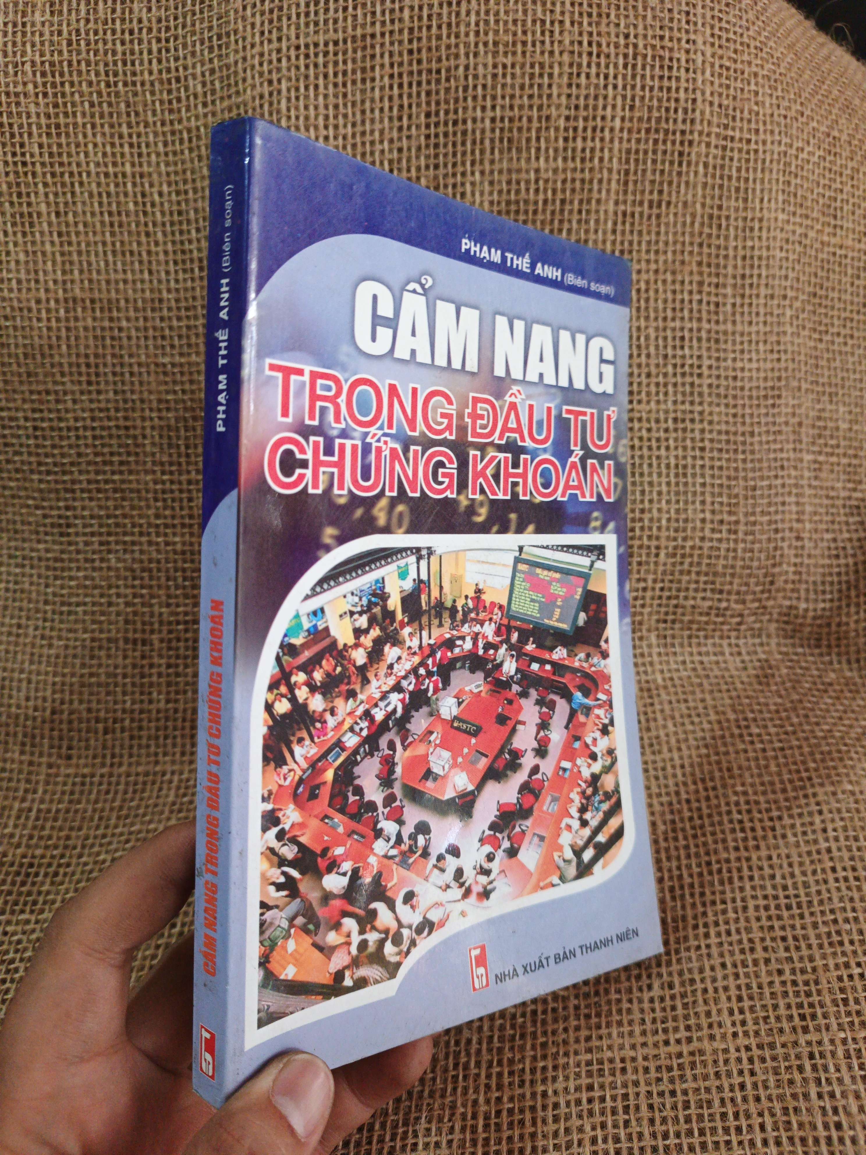 Cẩm nang trong đầu tư chứng khoán 2007 mới 80% (Sách kinh tế - tài chính - chứng khoán) HCM060526
