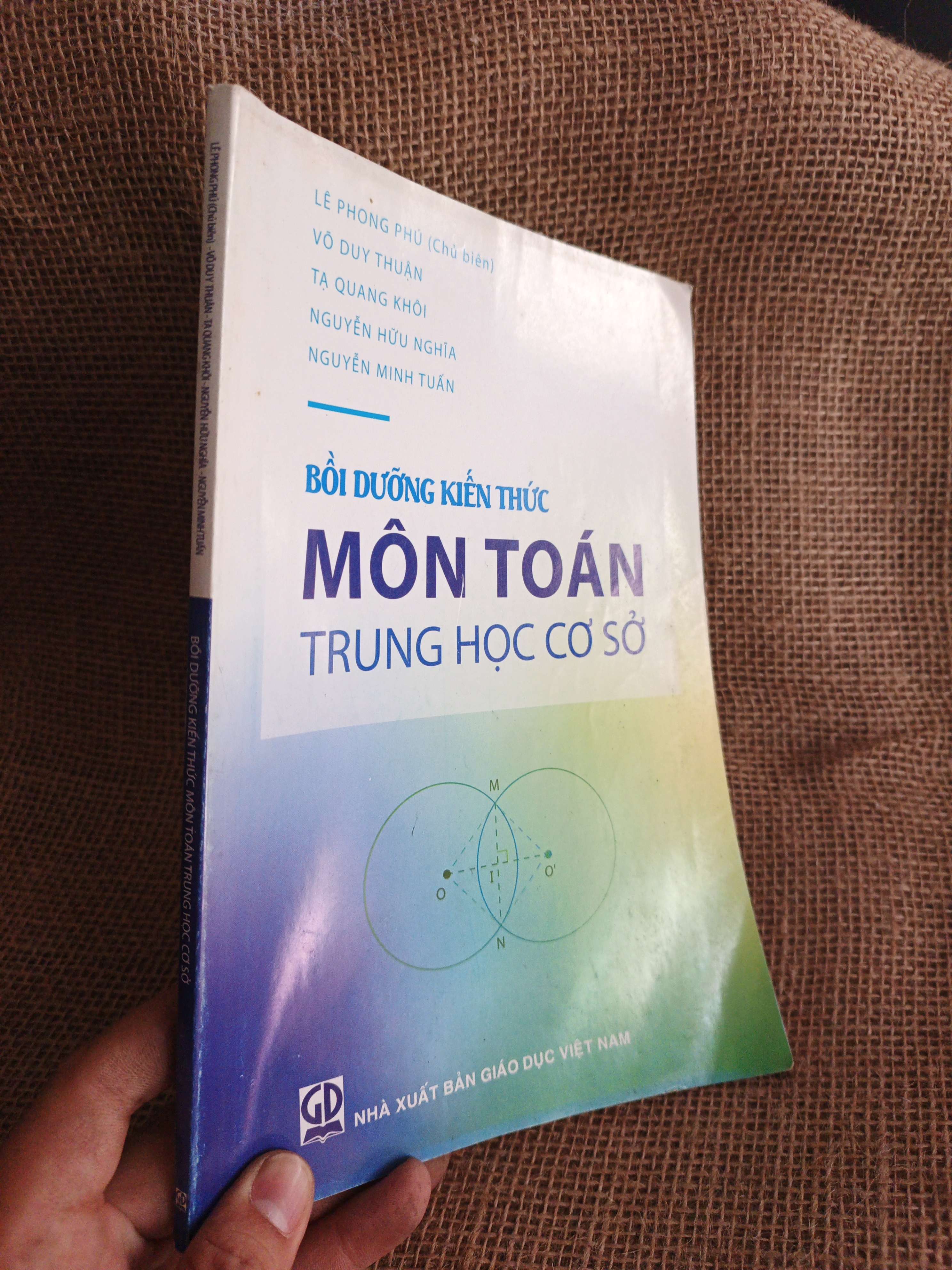Bồi dường kiến thức môn Toán THCS 2020 mới 90% (Sách giáo khoa - giáo trình) HCM060526