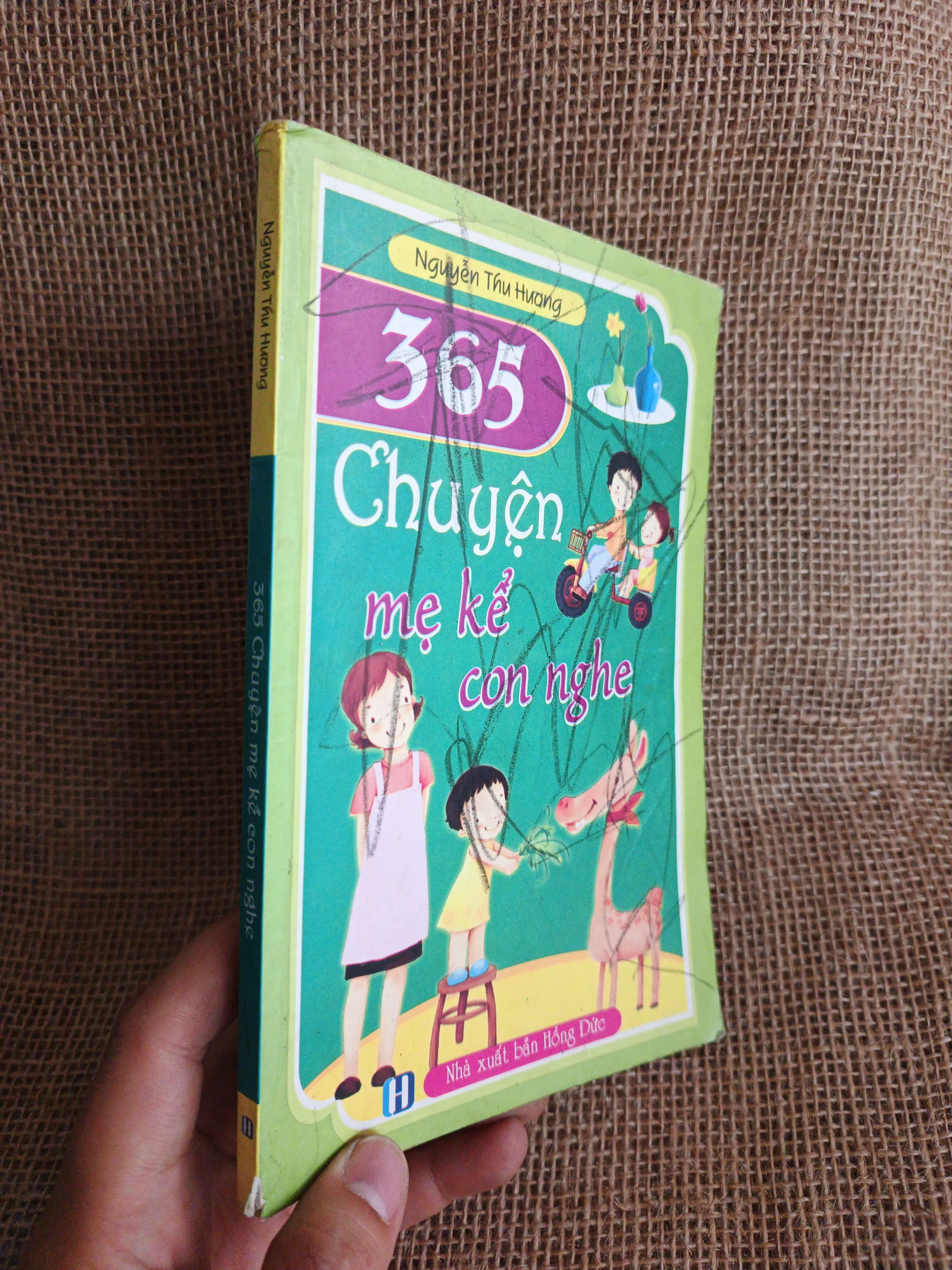 365 chuyện mẹ kể con nghe 2015 mới 80% (Sách mẹ và bé) HCM060526