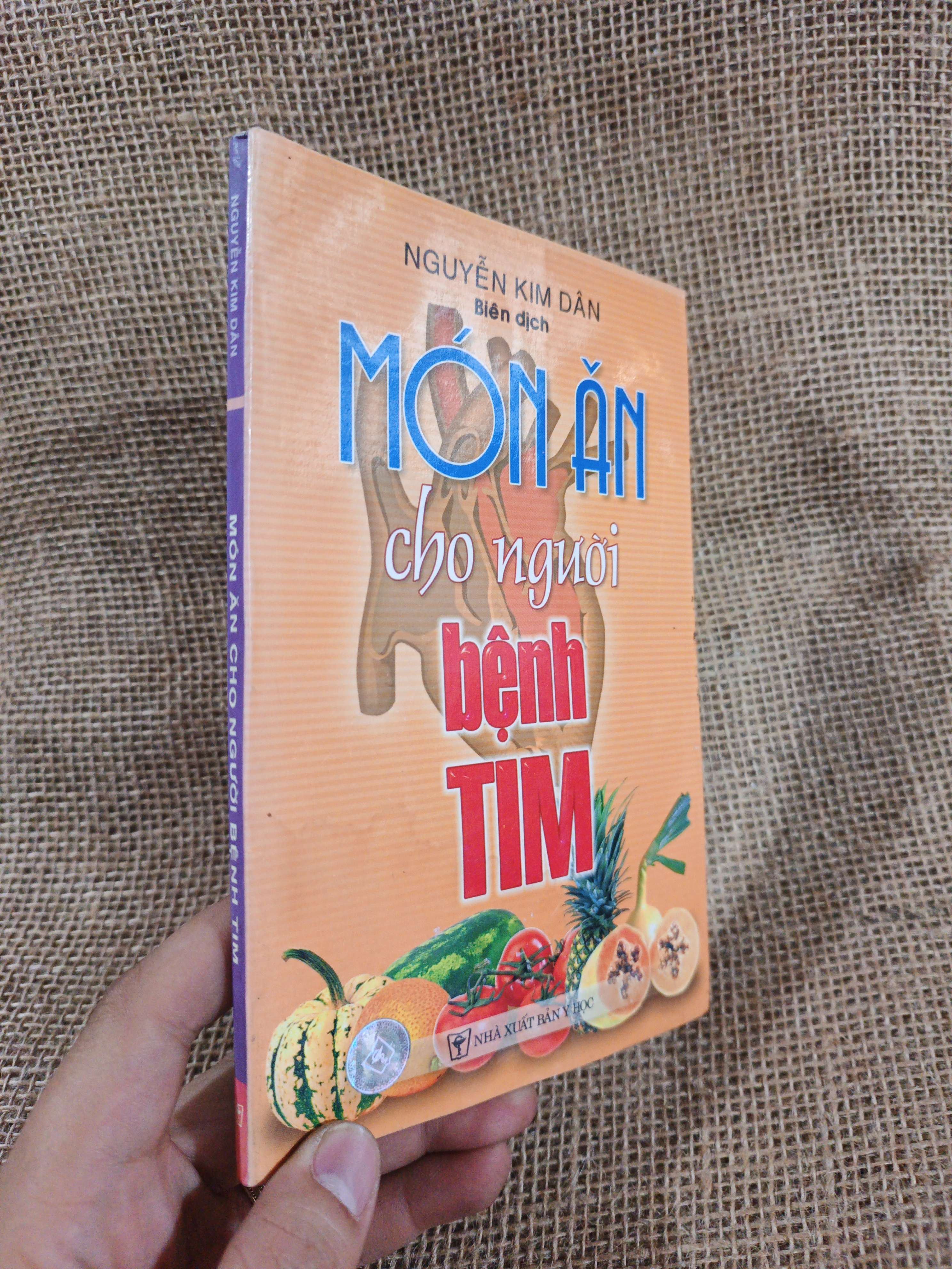 Món ăn cho người bệnh tim 2004 mới 80% (Sách Y học - Sức khỏe - Thể thao) HCM060526