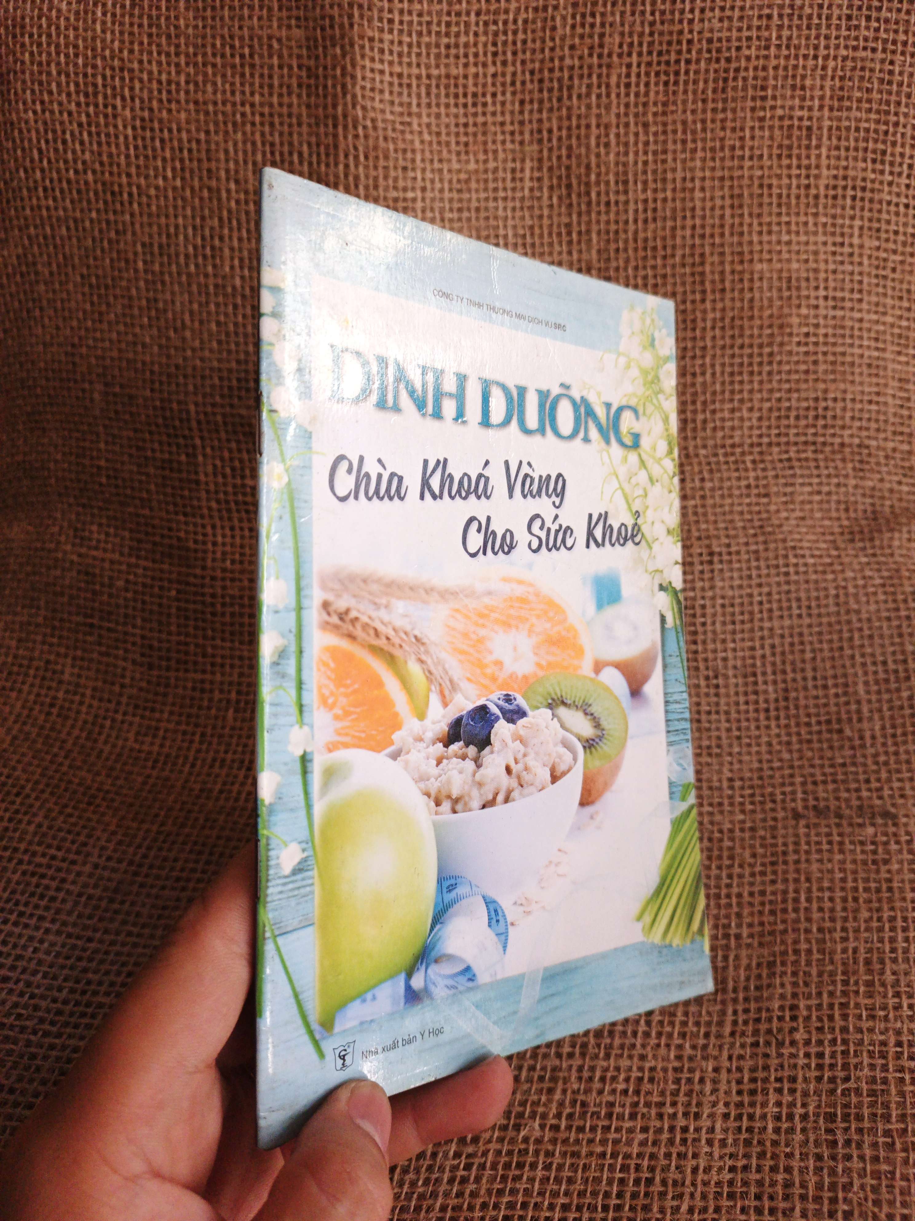 Dinh dưỡng: Chìa khoá vàng cho sức khoẻ 2016 mới 90% (Sách Y học - Sức khỏe - Thể thao) HCM060526 (NSX)