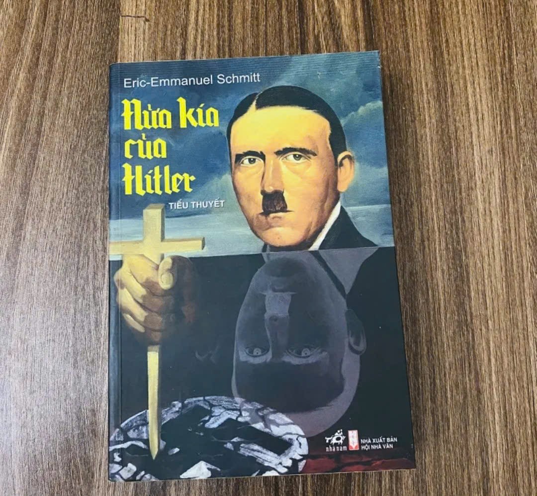 Nửa kia của Hitler Eric-Emmanuel Schmitt (Văn học nước ngoài) NBHT060526