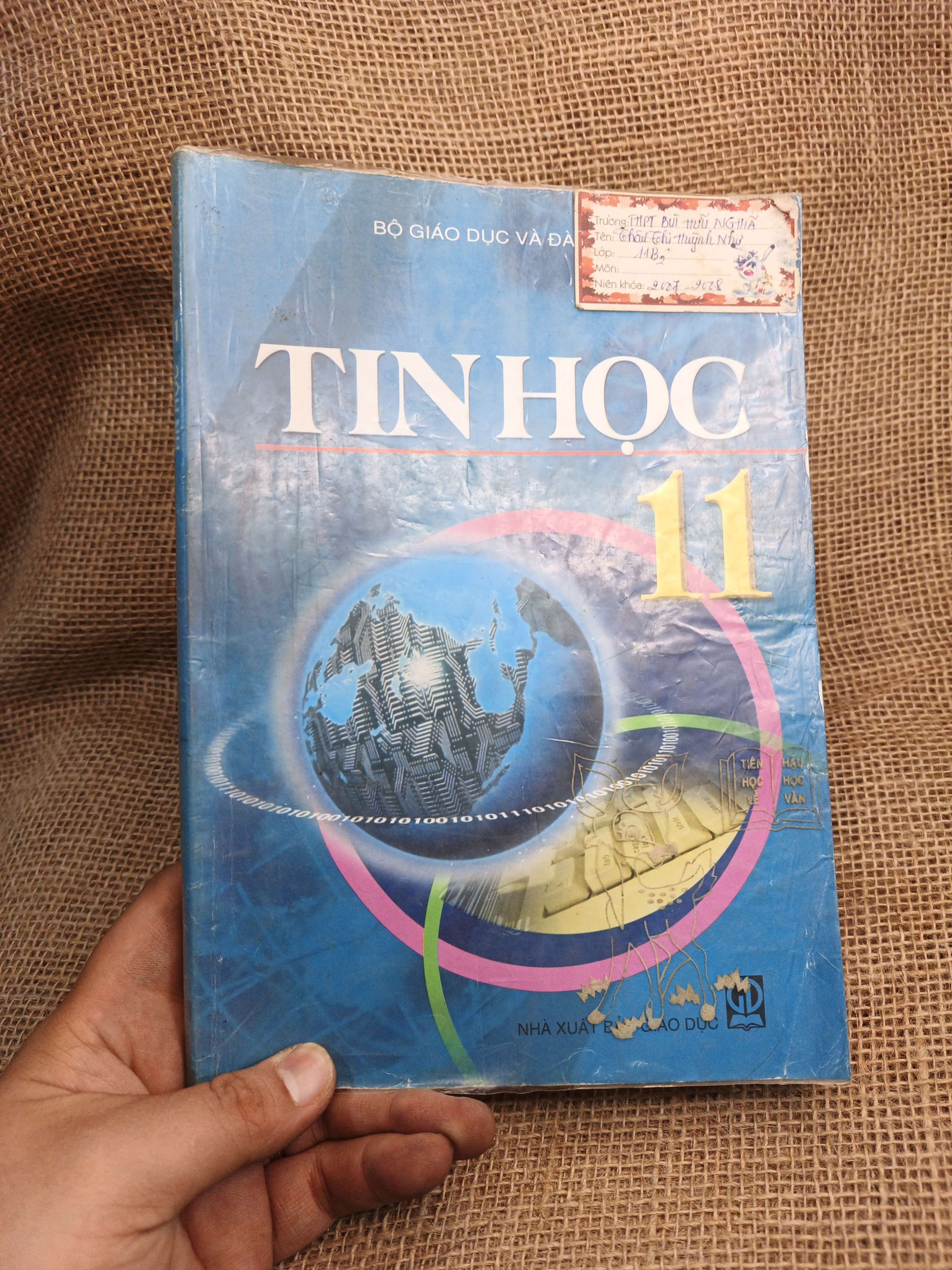 Tin học 11 2007 mới 80% (Sách giáo khoa - giáo trình) HCM060526