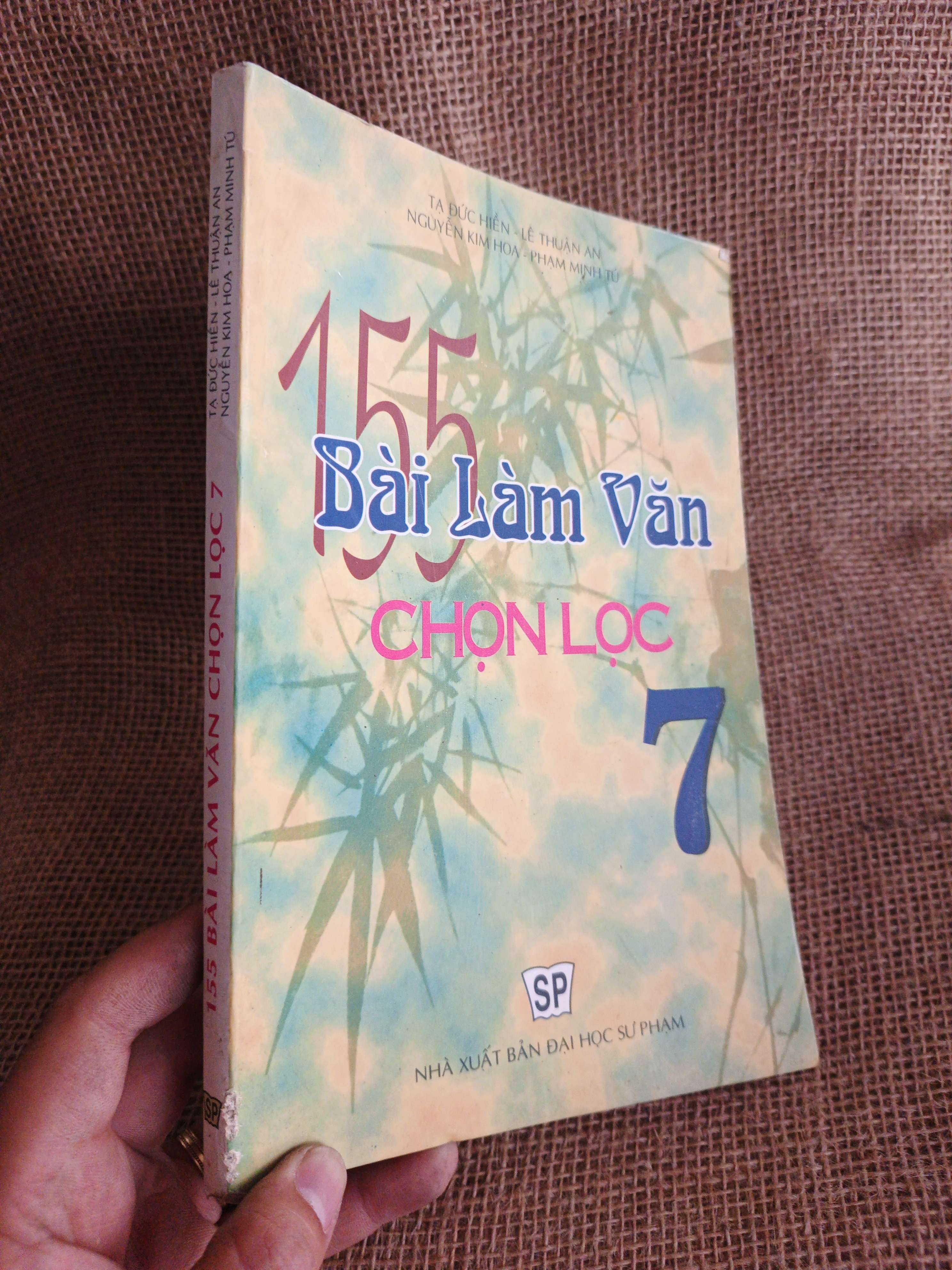 155 bài làm văn chọn lọc 7 2004 mới 80% (Sách giáo khoa - giáo trình) HCM060526