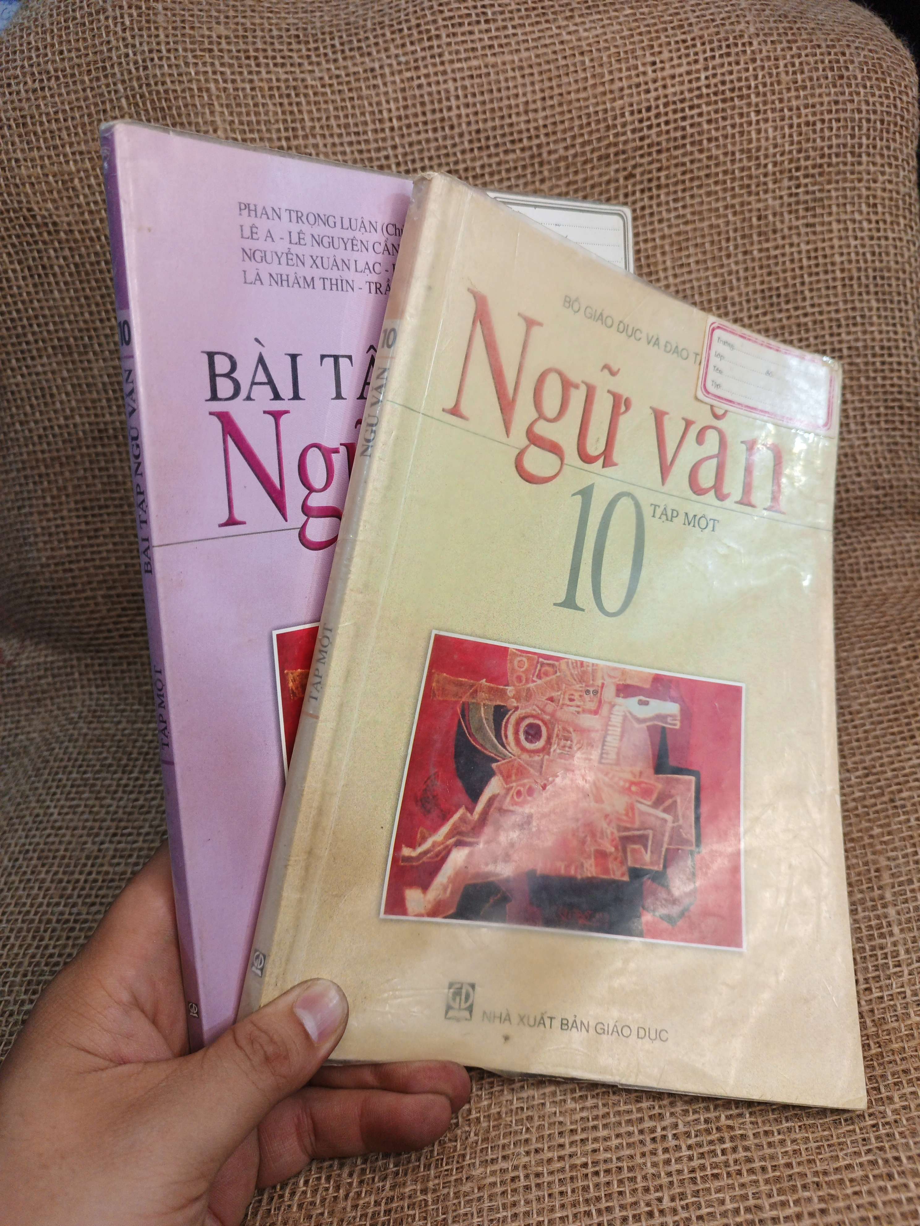 Combo Ngữ văn và Bài tập Ngữ Văn 10 tập một 2006 mới 80% (Sách giáo khoa - giáo trình) HCM060526