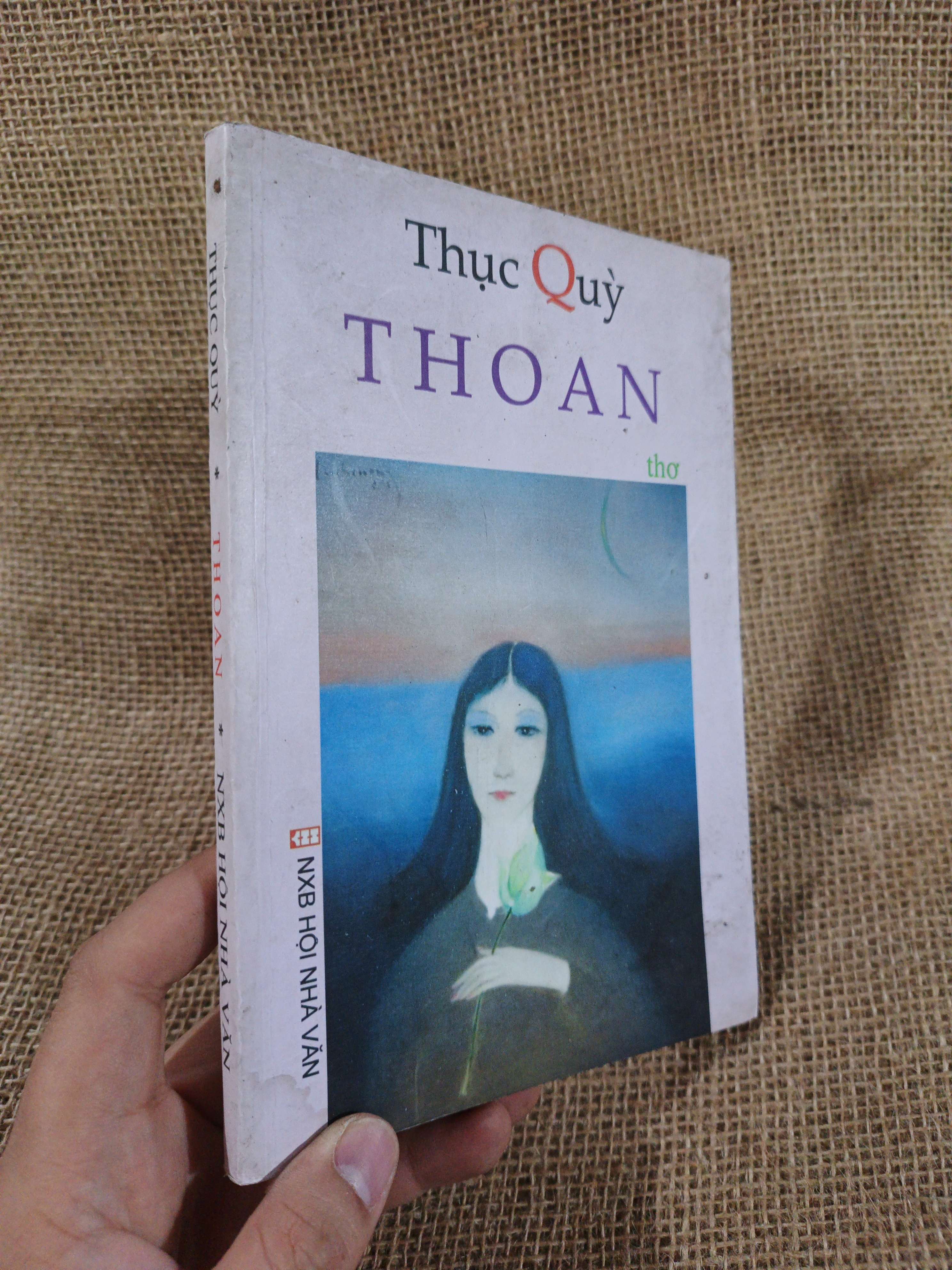 Thoan - Thục Quỳ mới 80% ố (Sách văn học) HCM060526