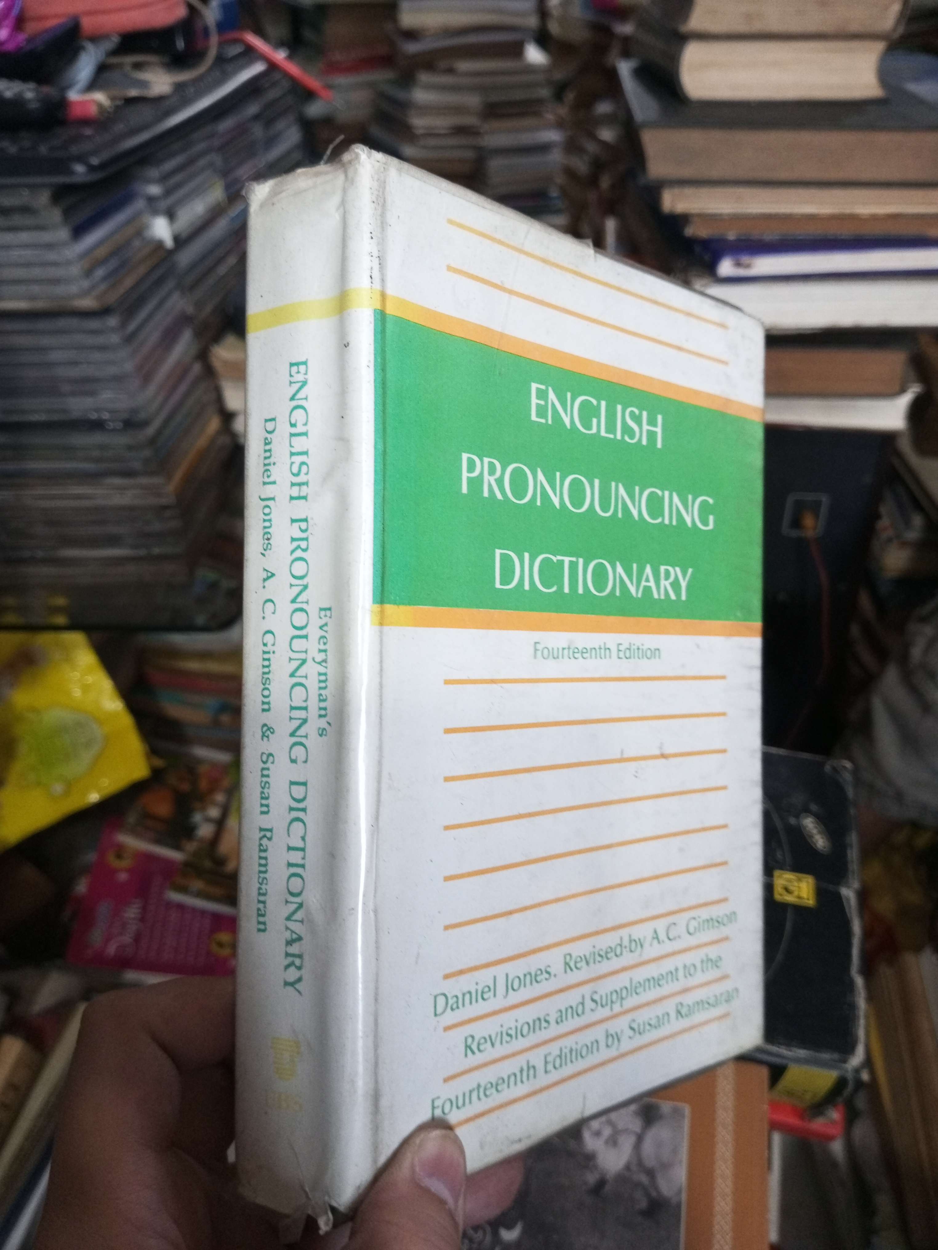 English Pronoucing Dictionary (Sách học ngoại ngữ khác) KSX060526