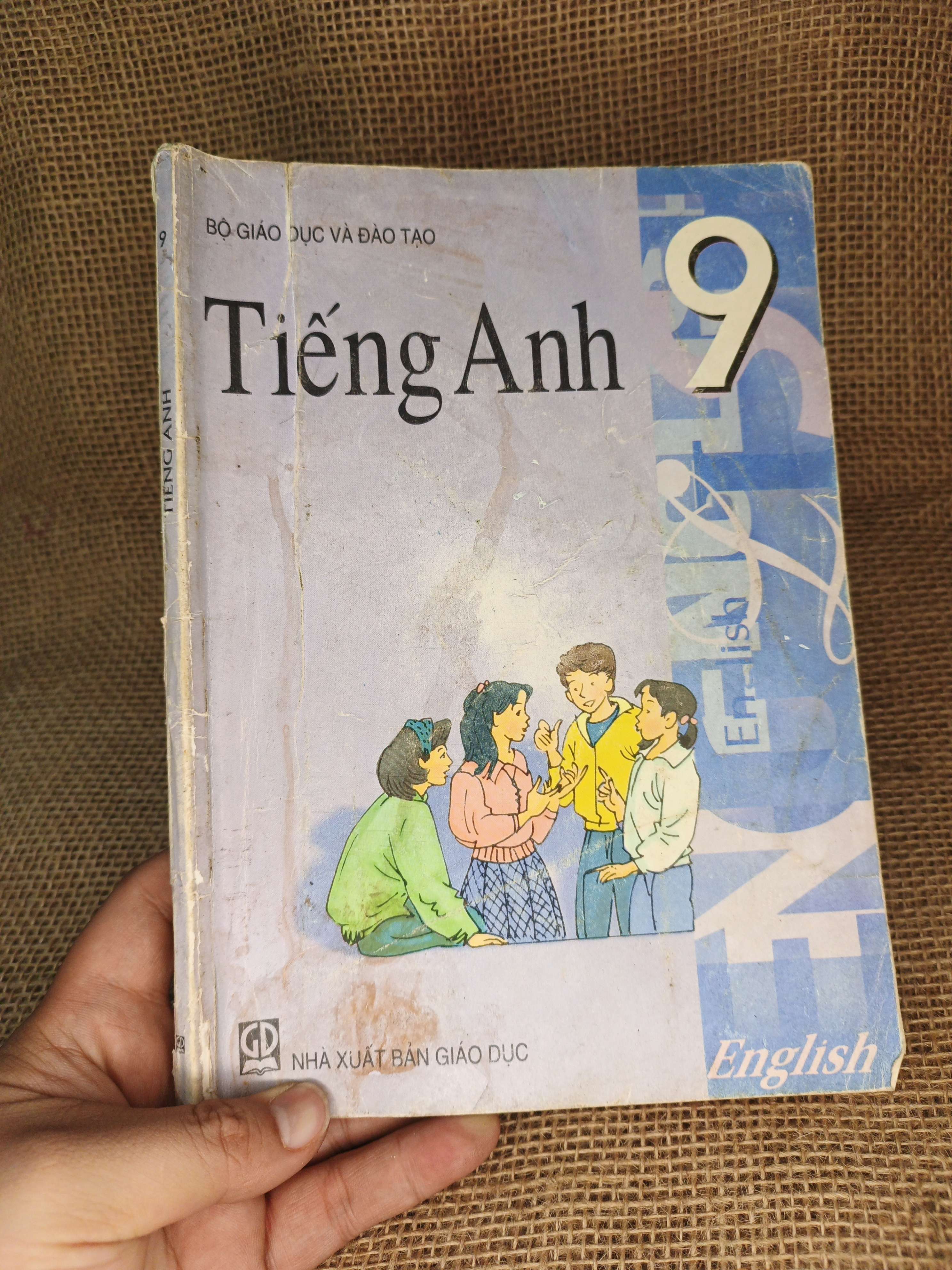 Tiếng Anh 9 2007 mới 70% rách bìa vẽ (Sách giáo khoa - giáo trình) HCM060526