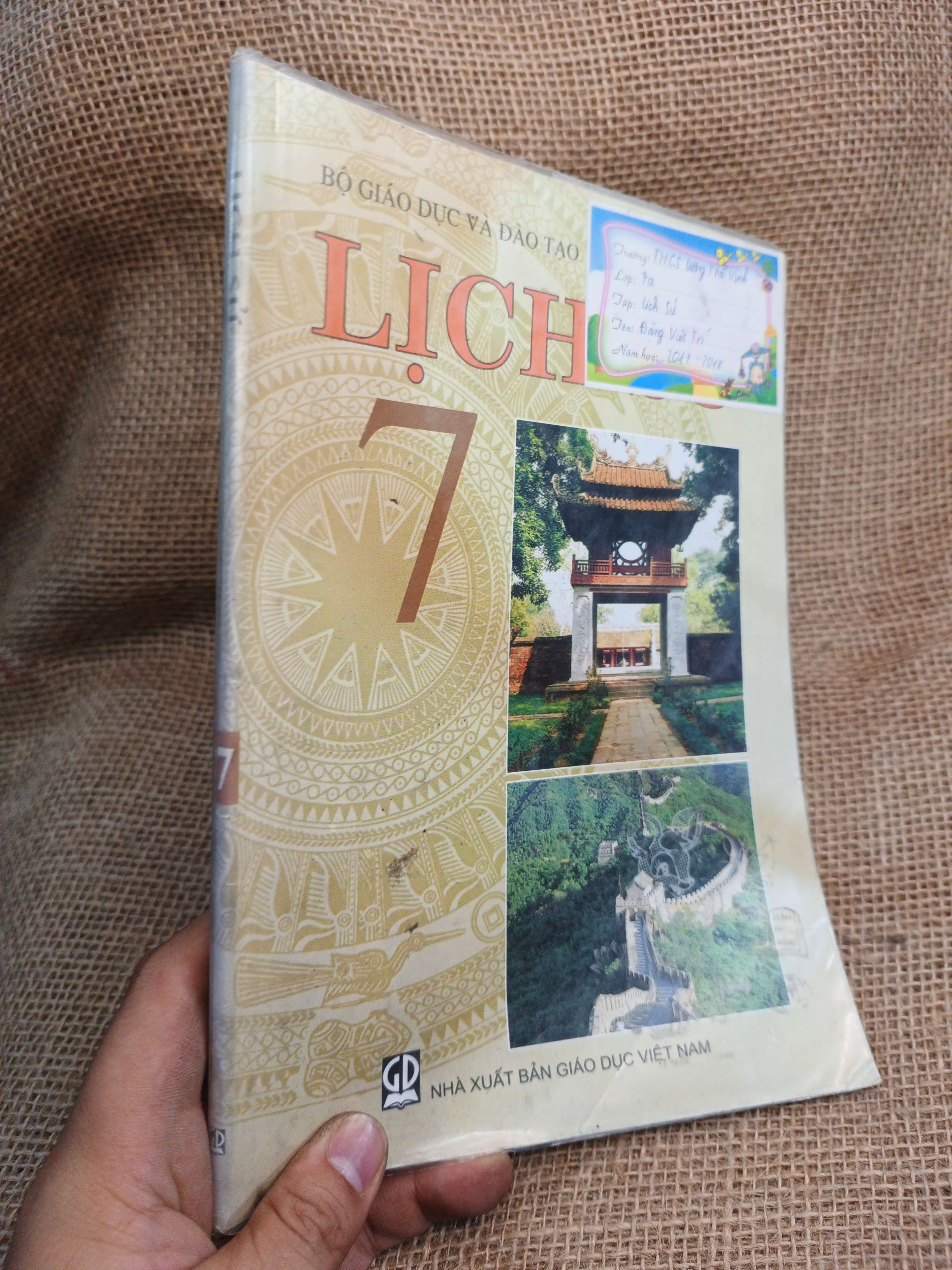 Lịch sử 7 2017 mới 80% (Sách giáo khoa - giáo trình) HCM060526