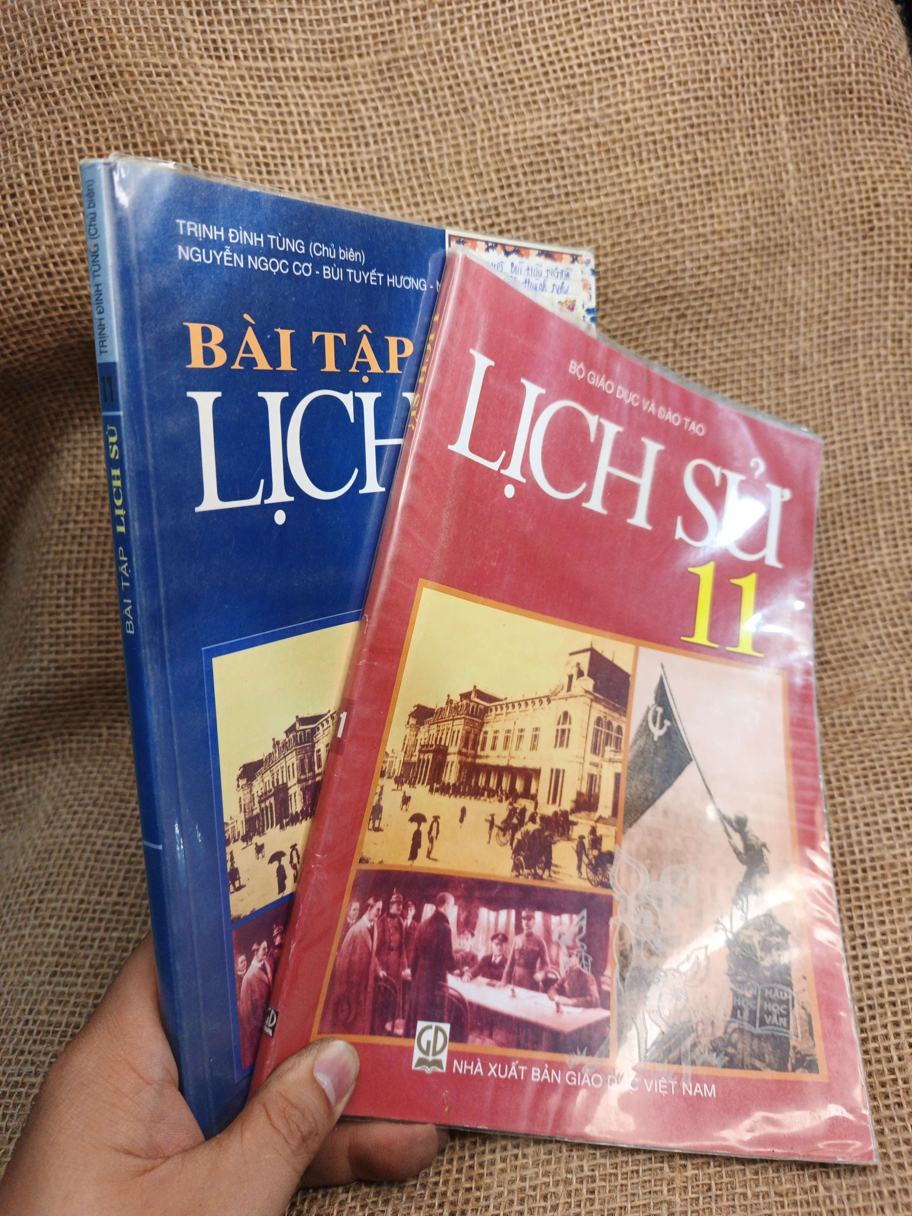 Combo Lịch sử và Bài tập Lịch sử 11 2021 mới 90% (Sách giáo khoa - giáo trình) HCM060526