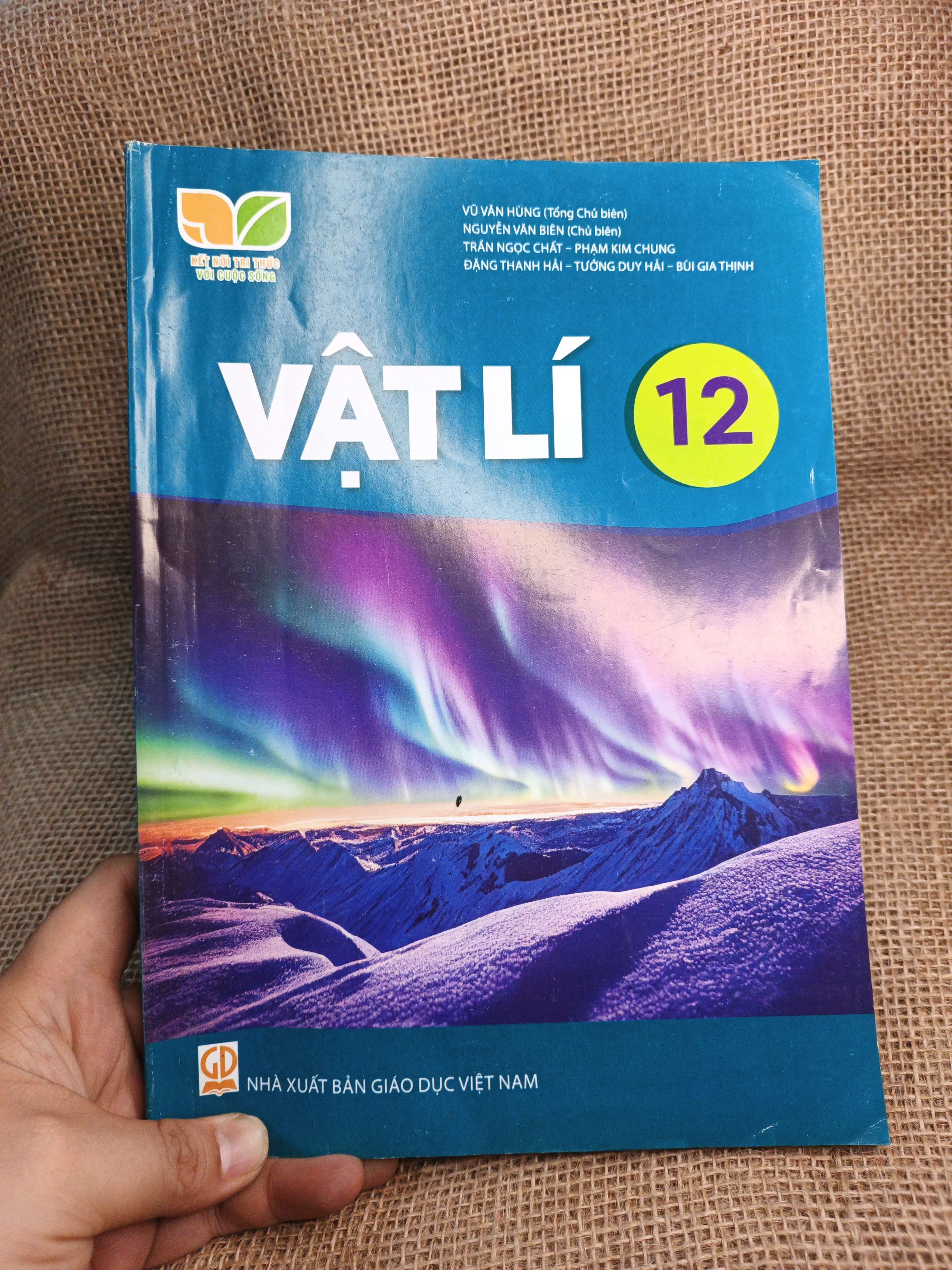 Vật lý 12 2024 mới 90% (Sách giáo khoa - giáo trình) HCM060526