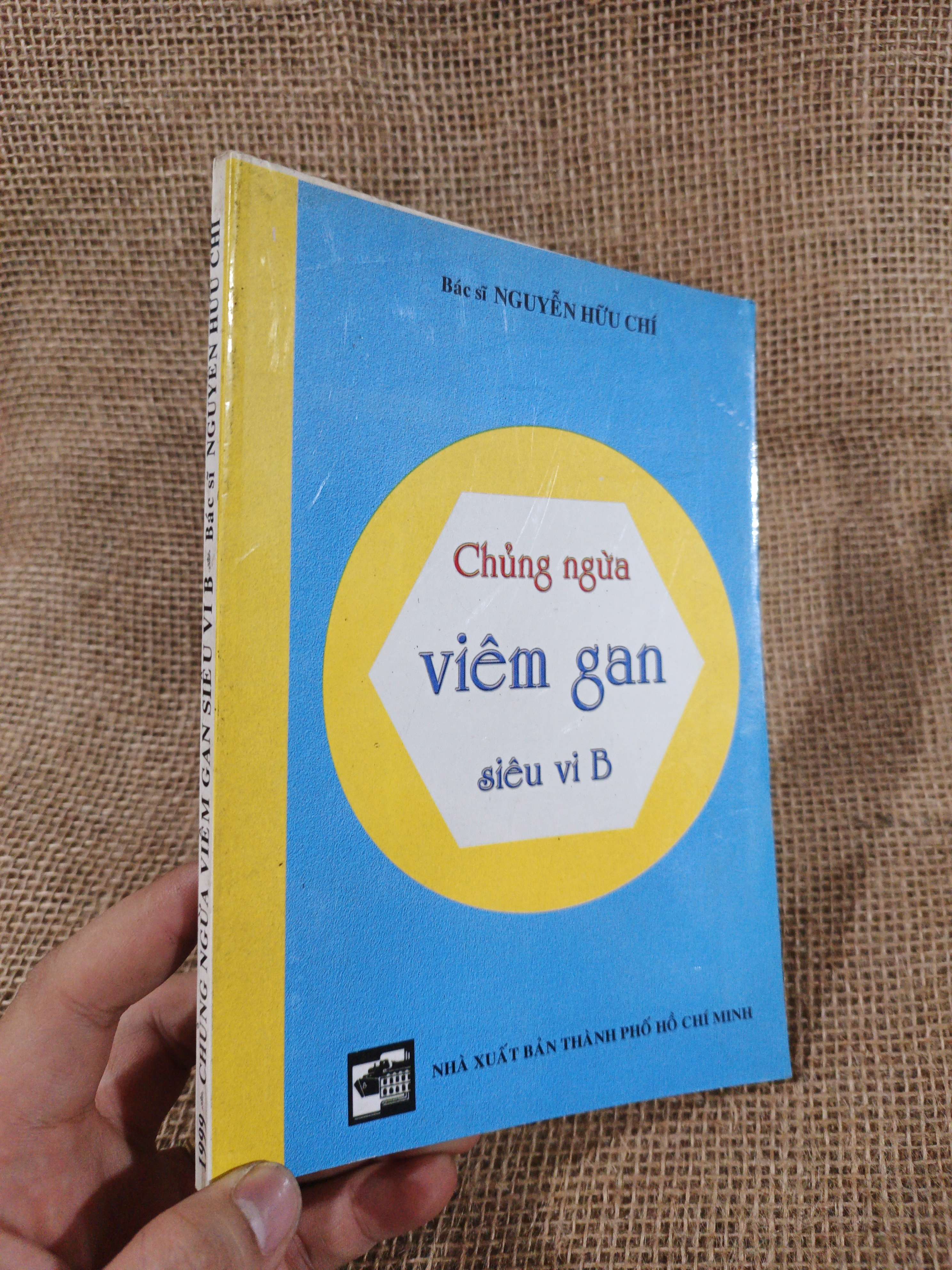 Chủng ngừa viêm gan siêu vi B 1999 mới 80% (Sách Y học - Sức khỏe - Thể thao) HCM060526 (NSX)