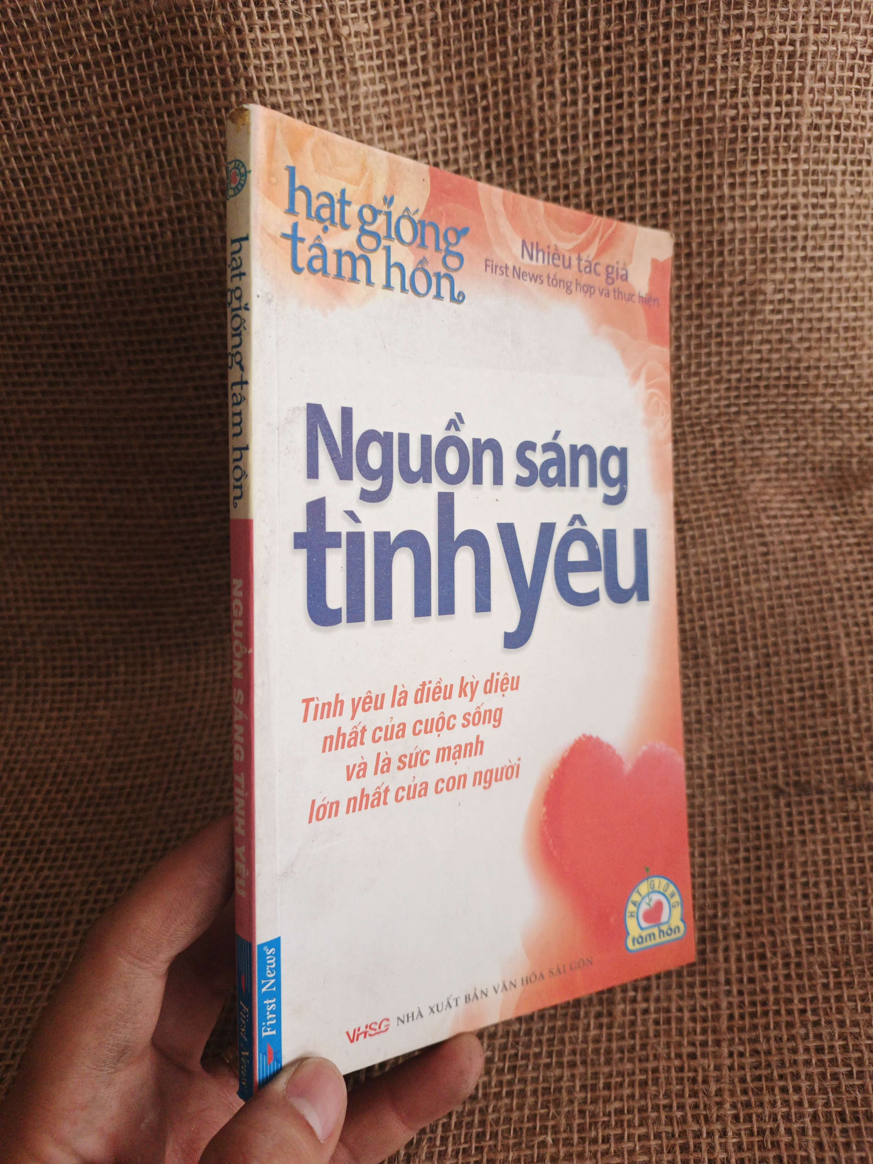 Nguồn sáng tình yêu 2006 mới 80% (Kỹ năng sống) HCM060526