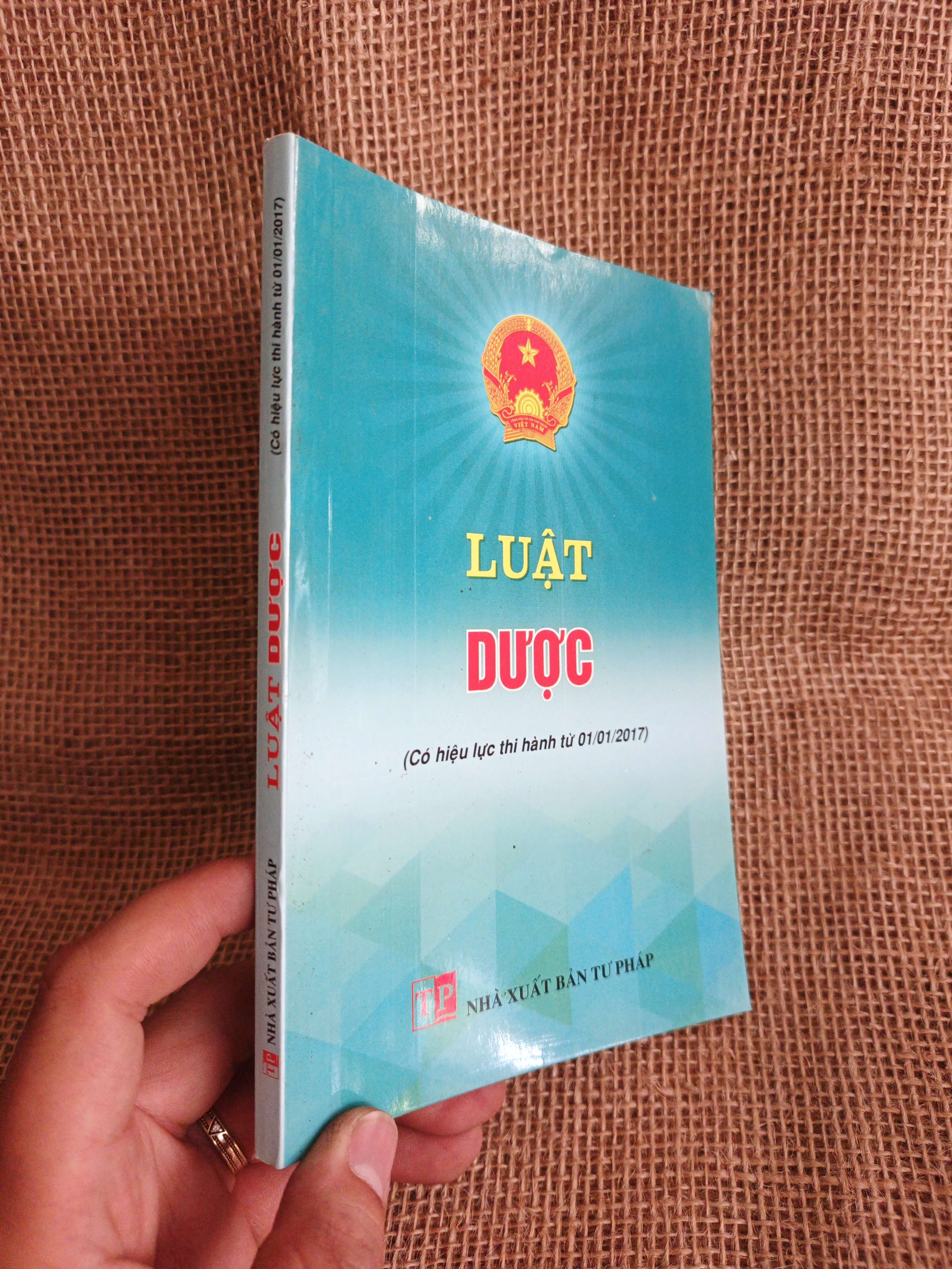 Luật dược 2016 mới 90% (Sách chính trị - pháp lý) HCM060526 (NSX)