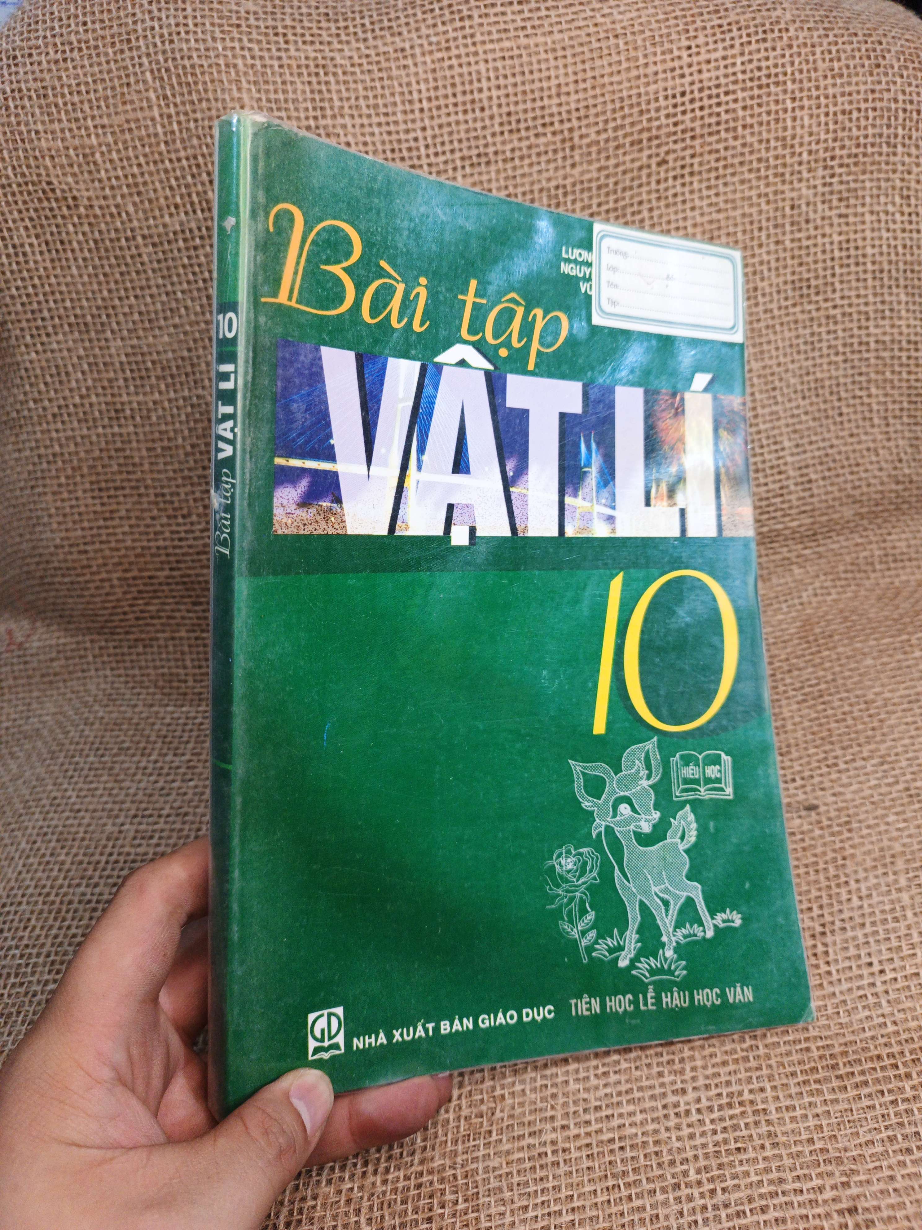 Bài tập Vật Lí 10 2006 mới 80% (Sách giáo khoa - giáo trình) HCM060526