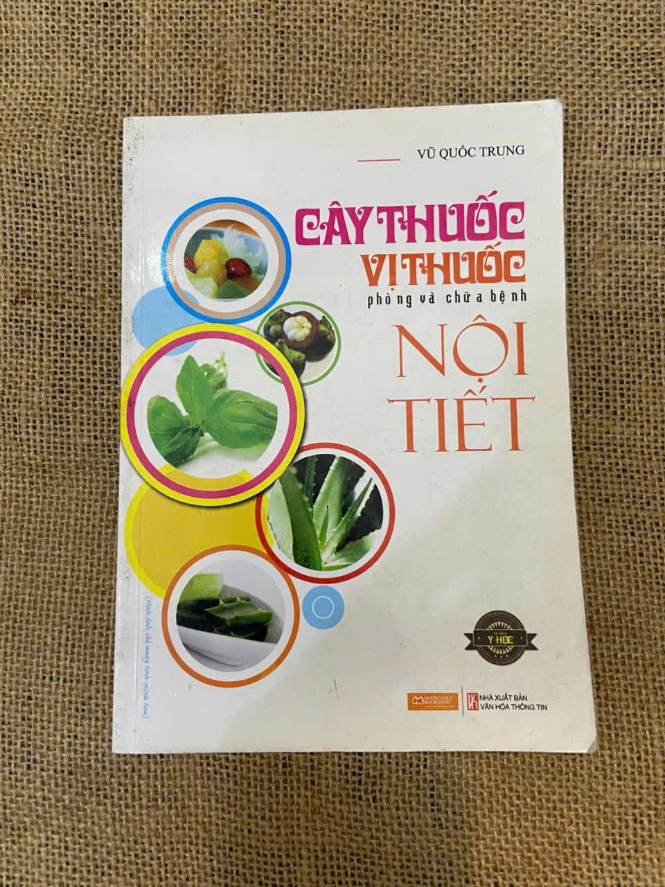 Cây thuốc, vị thuốc phòng và chữa bệnh nội tiết Mới 90% (Sách Y học - Sức khỏe - Thể thao) NSX100526