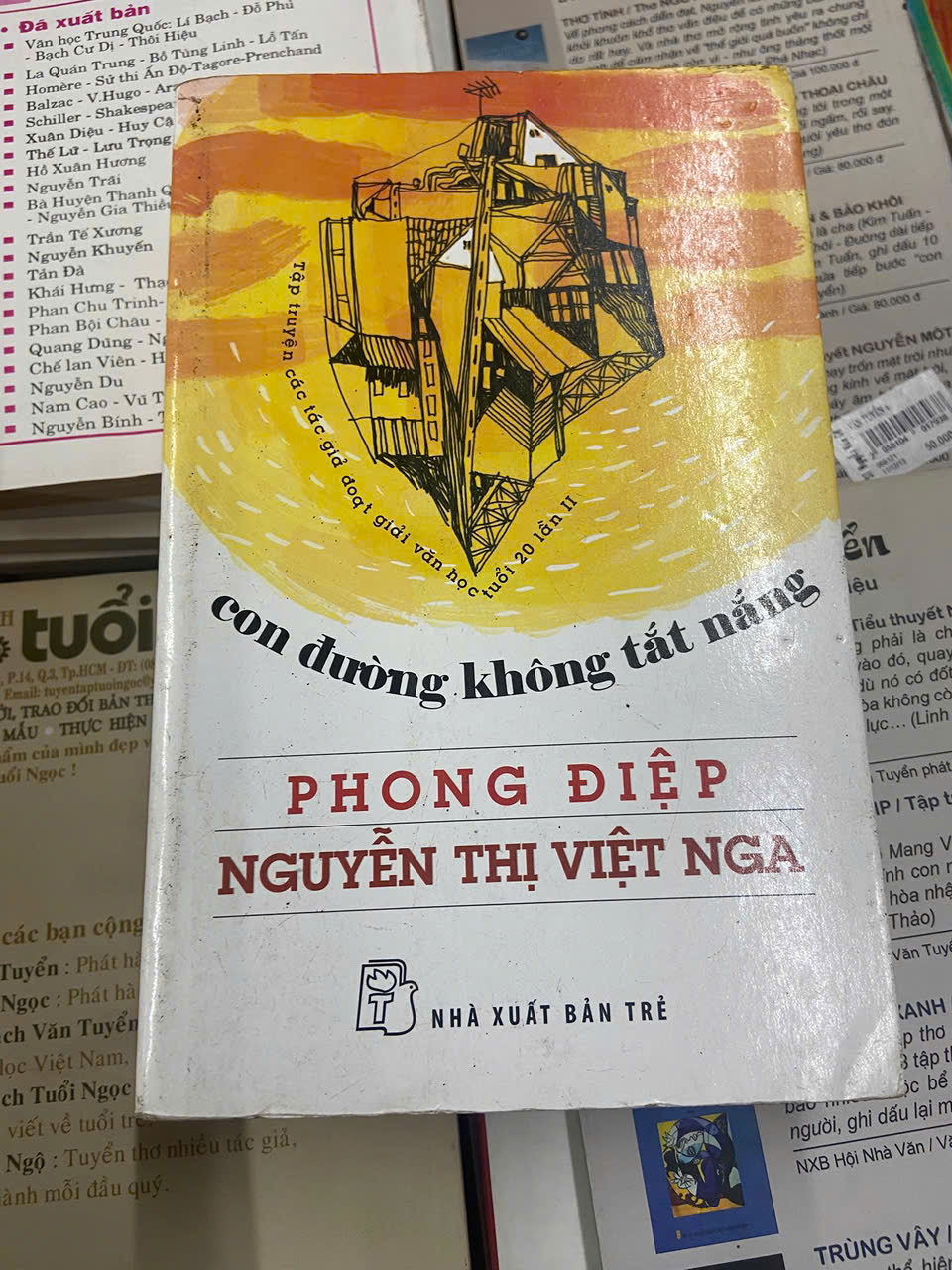Con đường không tắt nắng - Phong Điệp, Nguyễn Thị Việt Nga (Sách văn học) VAVO