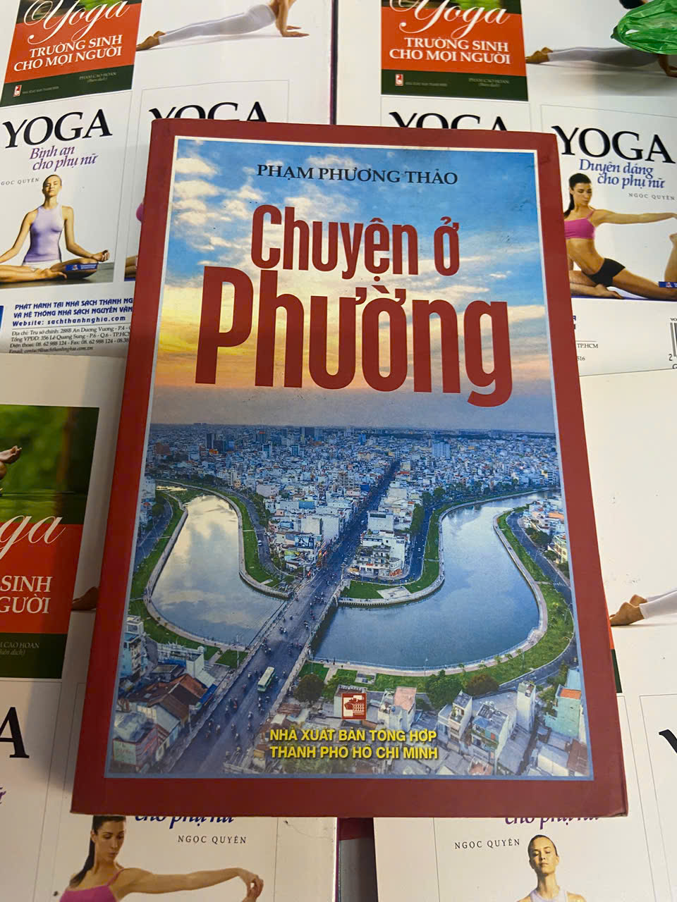 Chuyện ở Phường - Phạm Phương Thảo (Sách văn học) VAVO