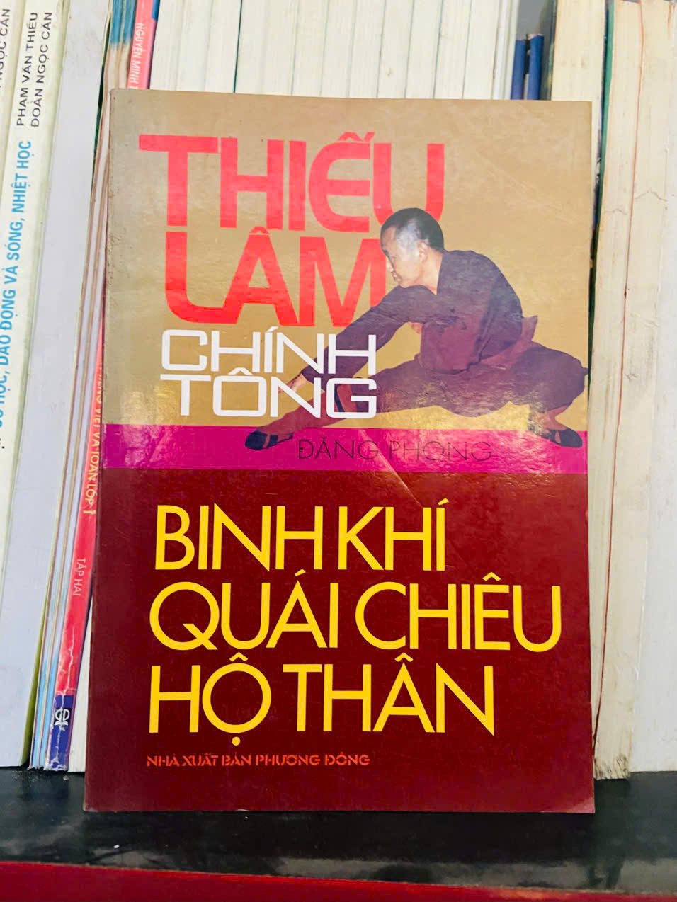 Thiếu lâm chính tông: Binh khí quái chiêu hộ thân - Đăng Phong (Sách kiến thức tổng hợp) VAVO