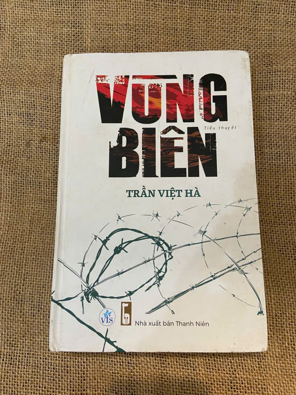Vùng Biên - Trần Việt Hà Mới 90% (Sách văn học) NSX100526