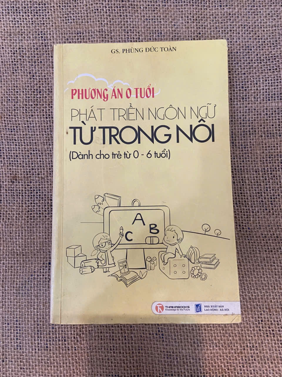 Phát triển ngôn ngữ từ trong nôi Mới 90% (Sách mẹ và bé) NSX100526
