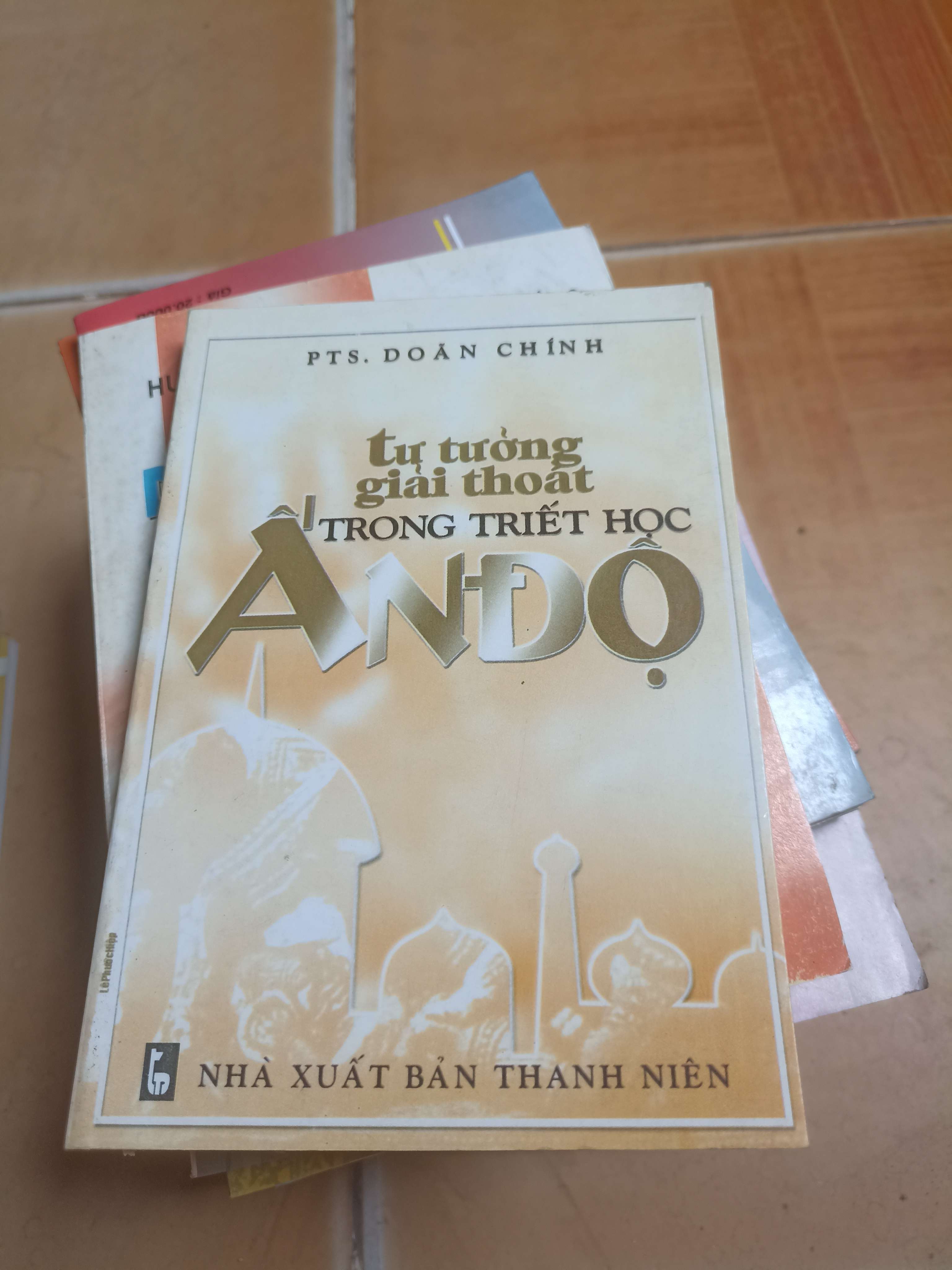 Tư tưởng giải thoát trong triết học ấn độ - Doãn Chính 1999 (Triết học phương đông) VAVO-A1T3